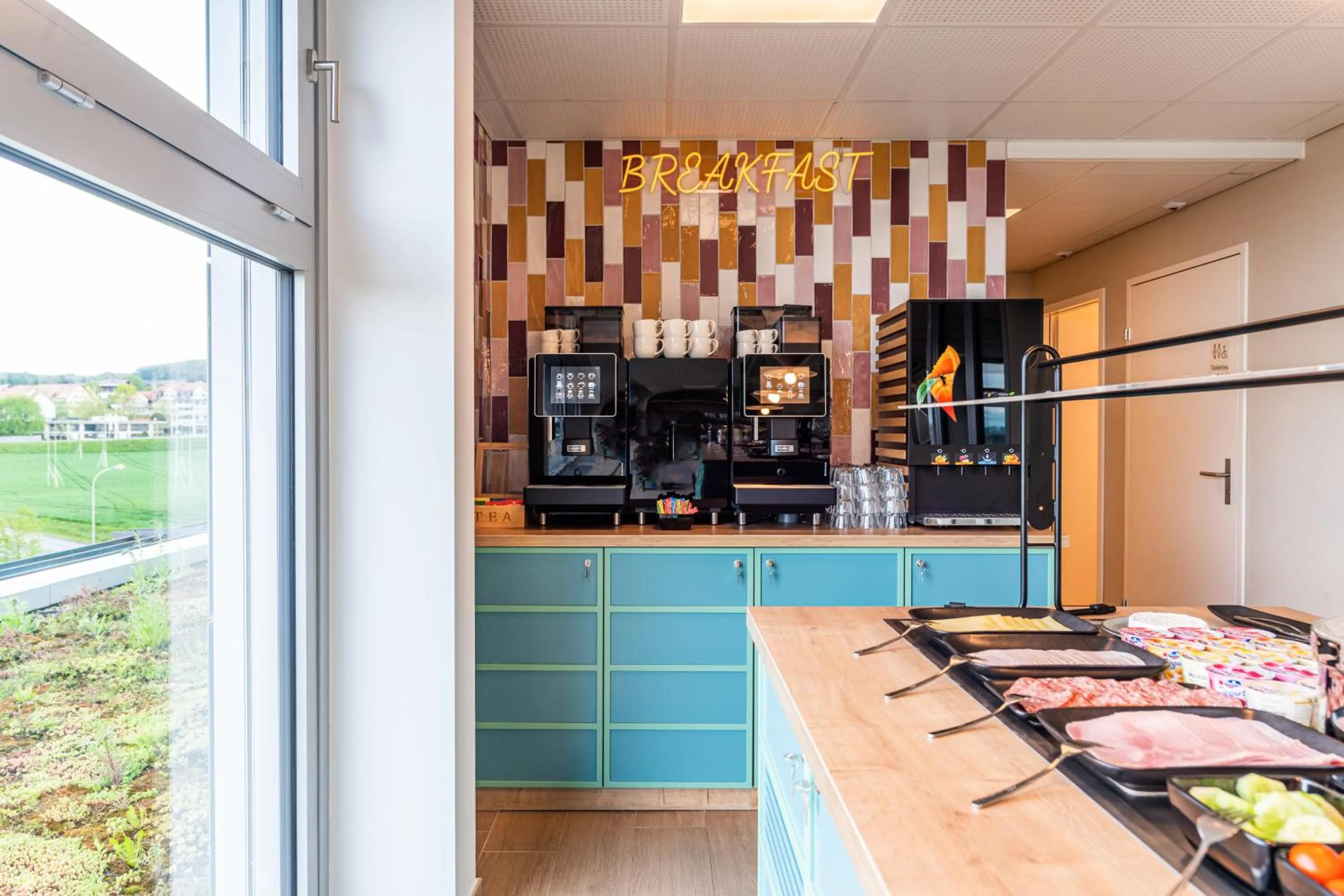 Breakfast in B&B HOTEL Lausanne Crissier