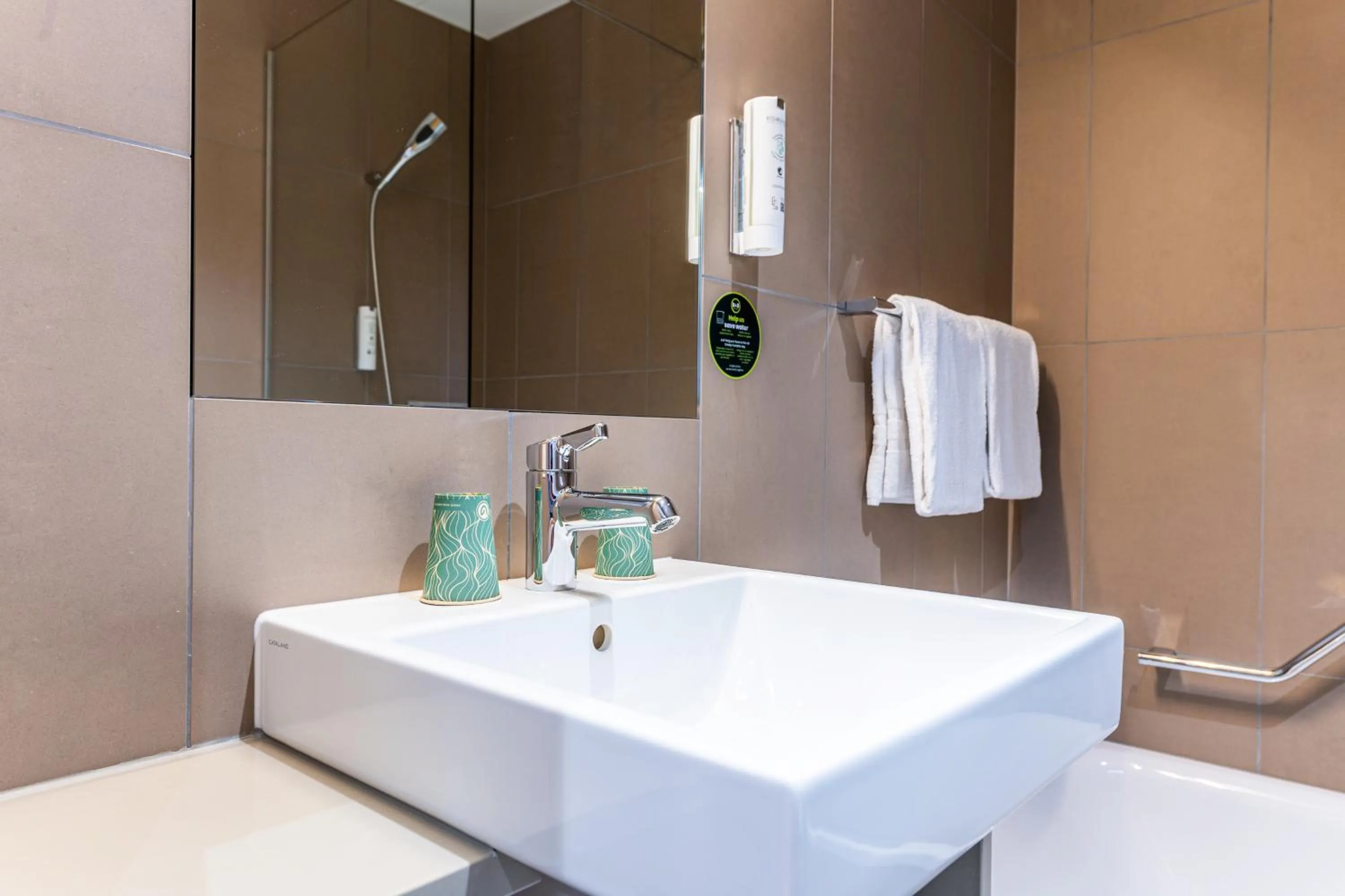 Bathroom in B&B HOTEL Lausanne Crissier