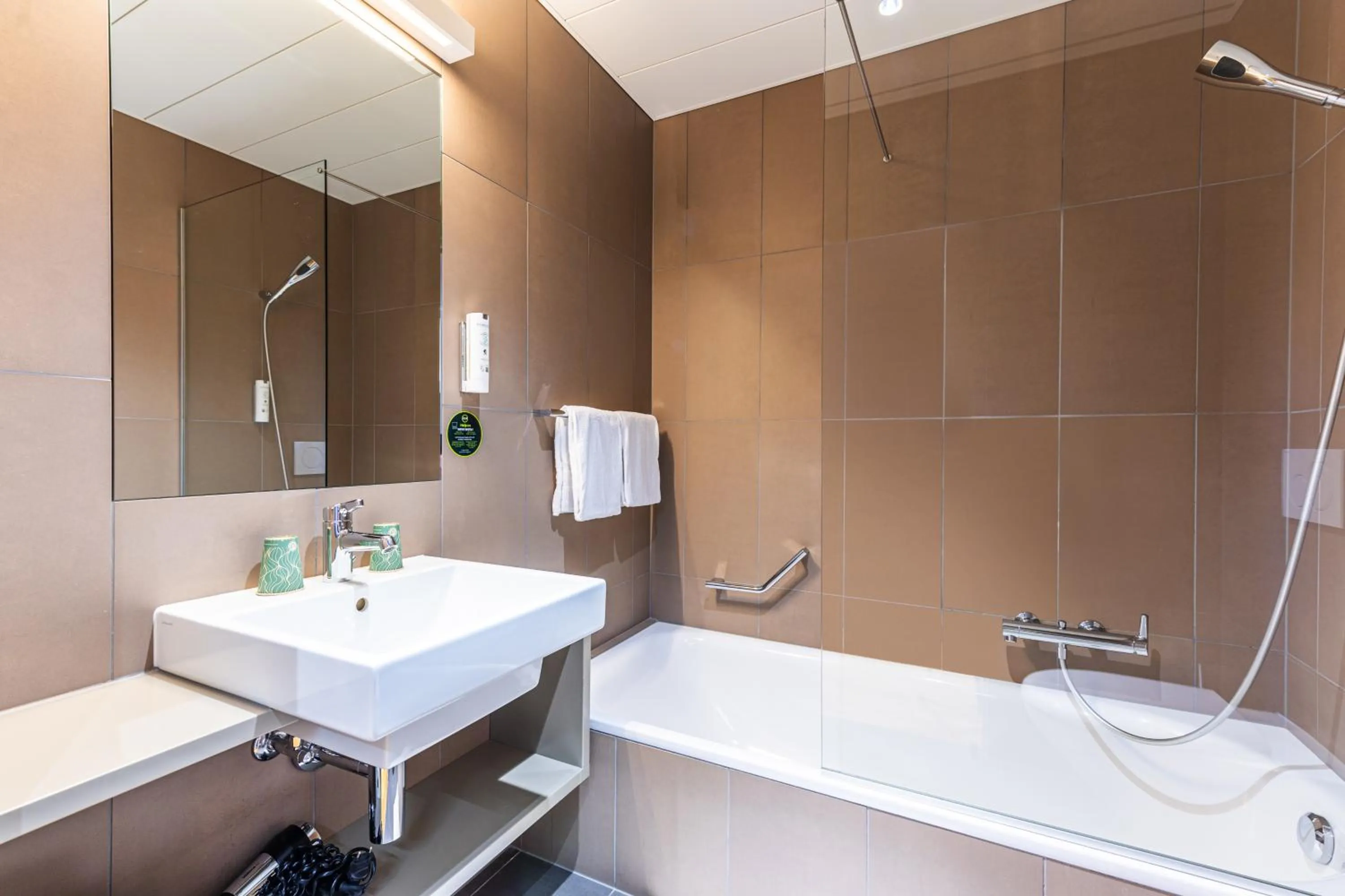 Bathroom in B&B HOTEL Lausanne Crissier