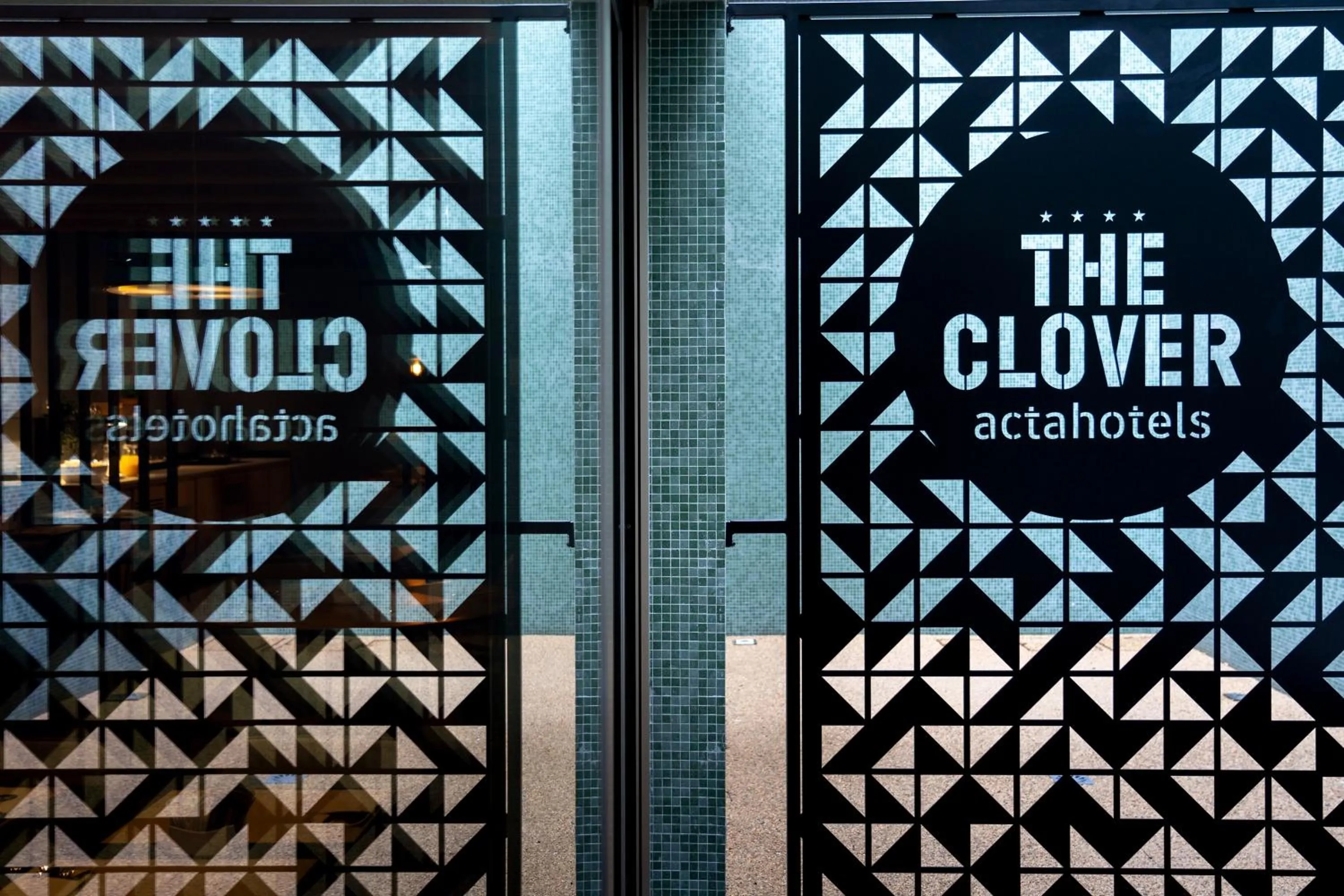 Decorative detail in Acta The Clover