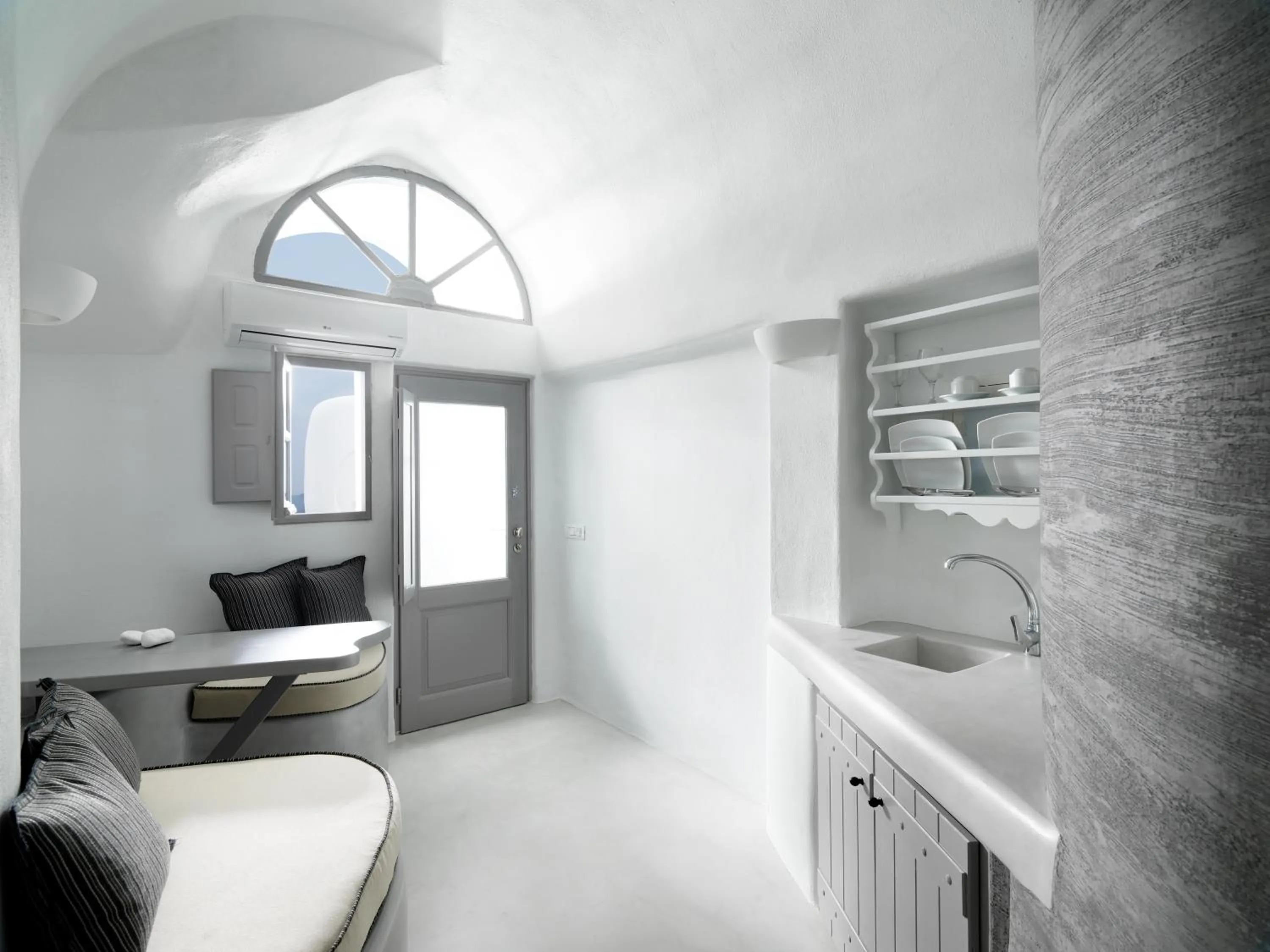 Dining area in Tholos Resort