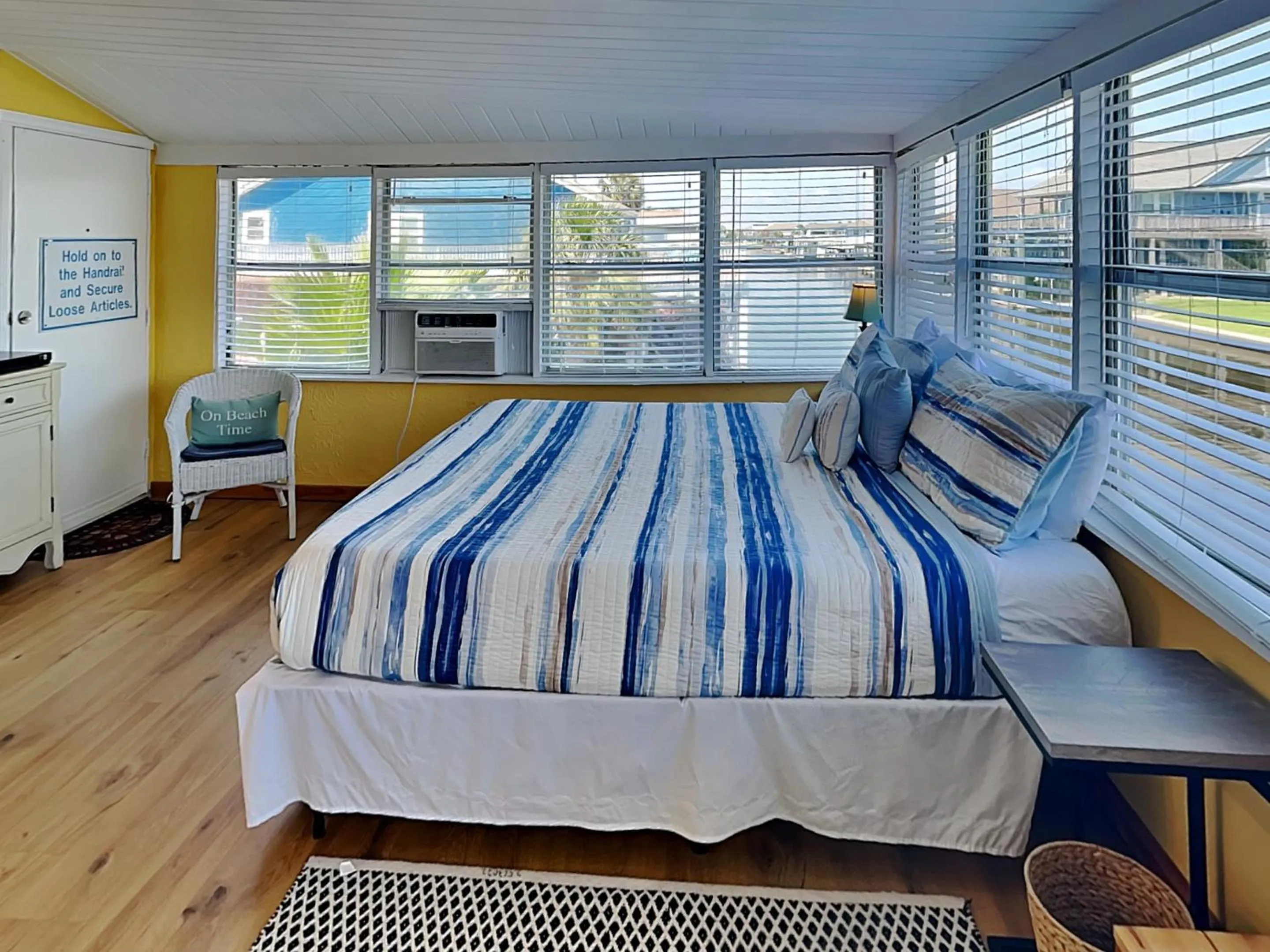 Bed in Barnacle Lodge