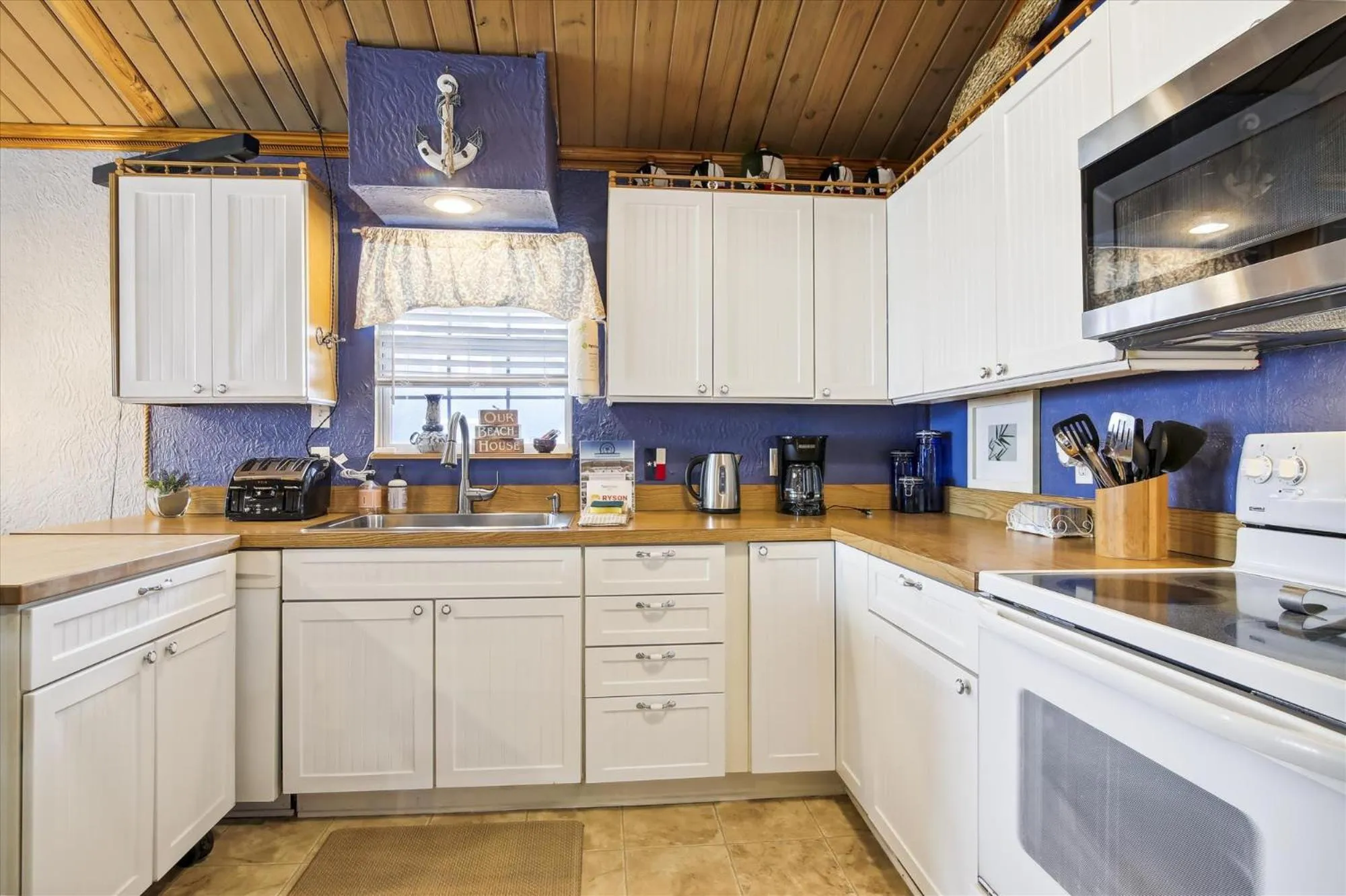 Property building in Barnacle Lodge