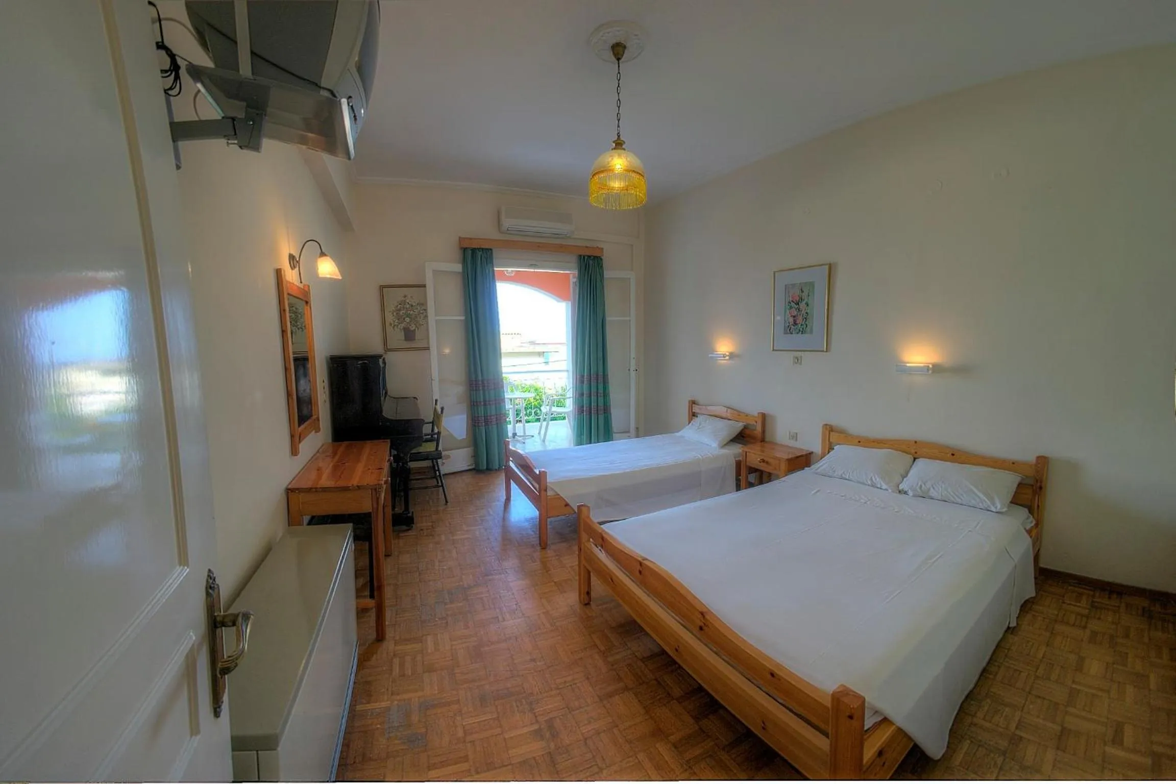 Bed in Hotel Benitses Arches