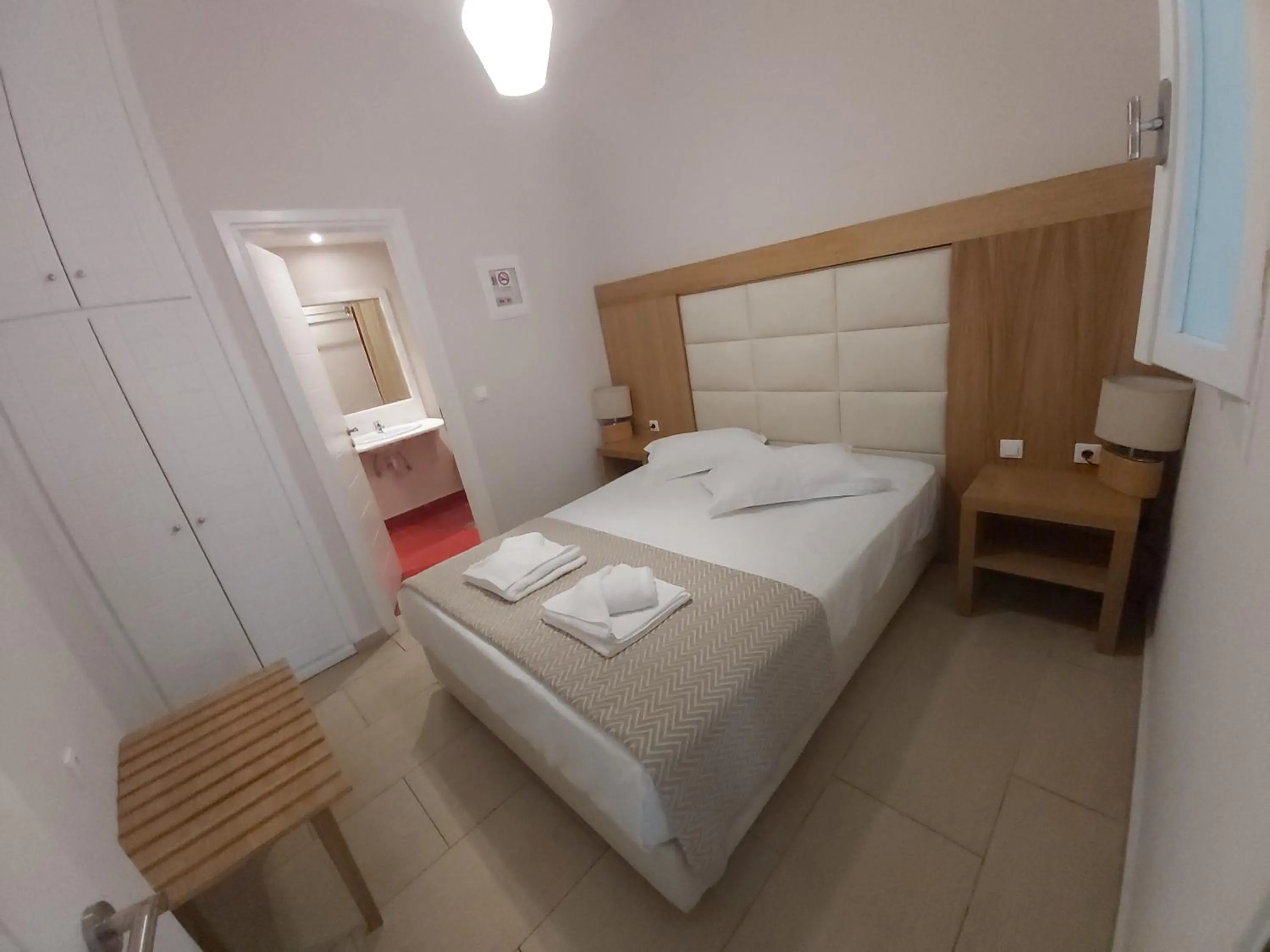 Bed in Villa Roussa City Center