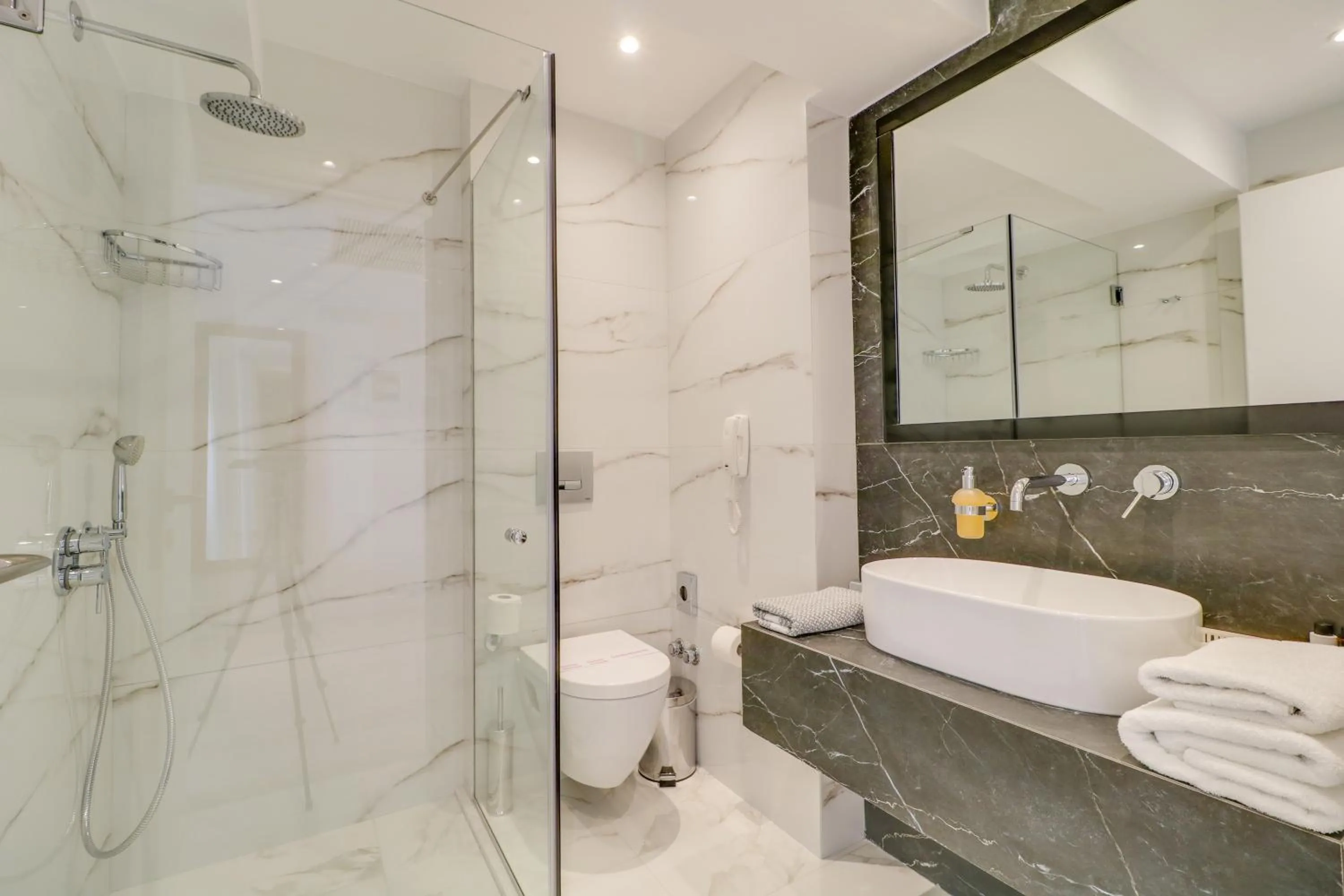 Bathroom in Palace Hotel Glyfada