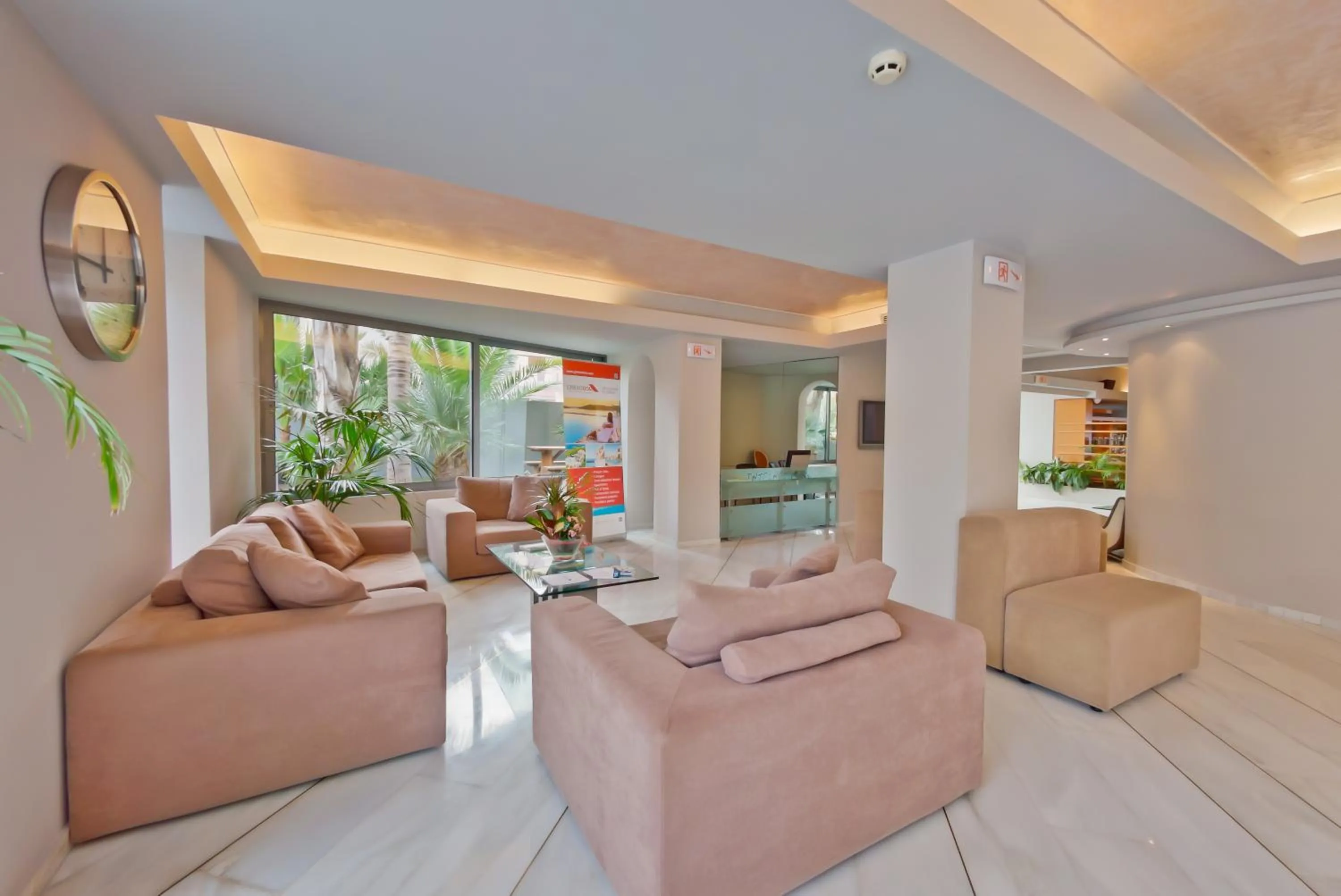 Lobby or reception in Palace Hotel Glyfada