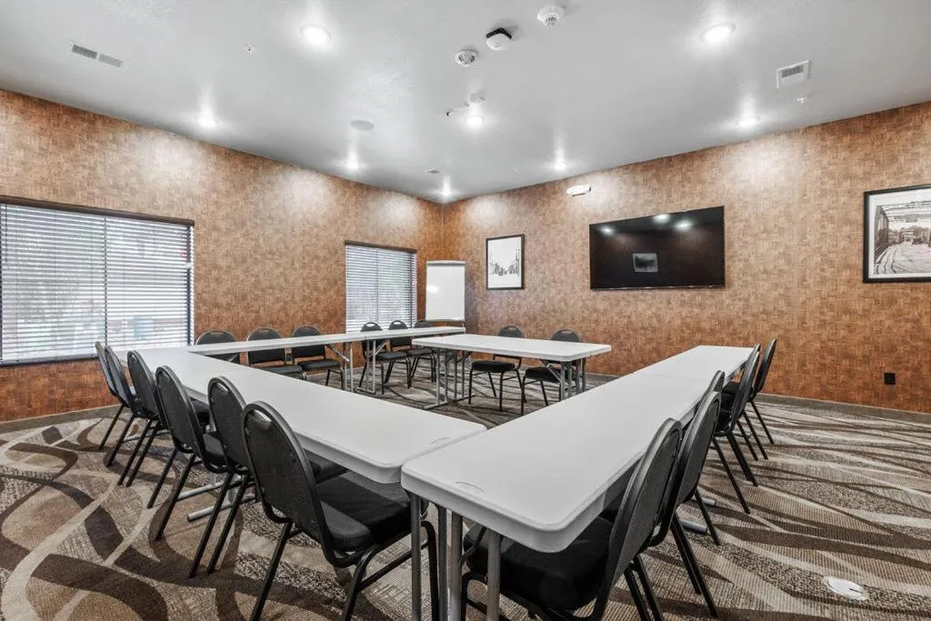 Meeting/conference room in Cobblestone Hotel & Suites - Mosinee