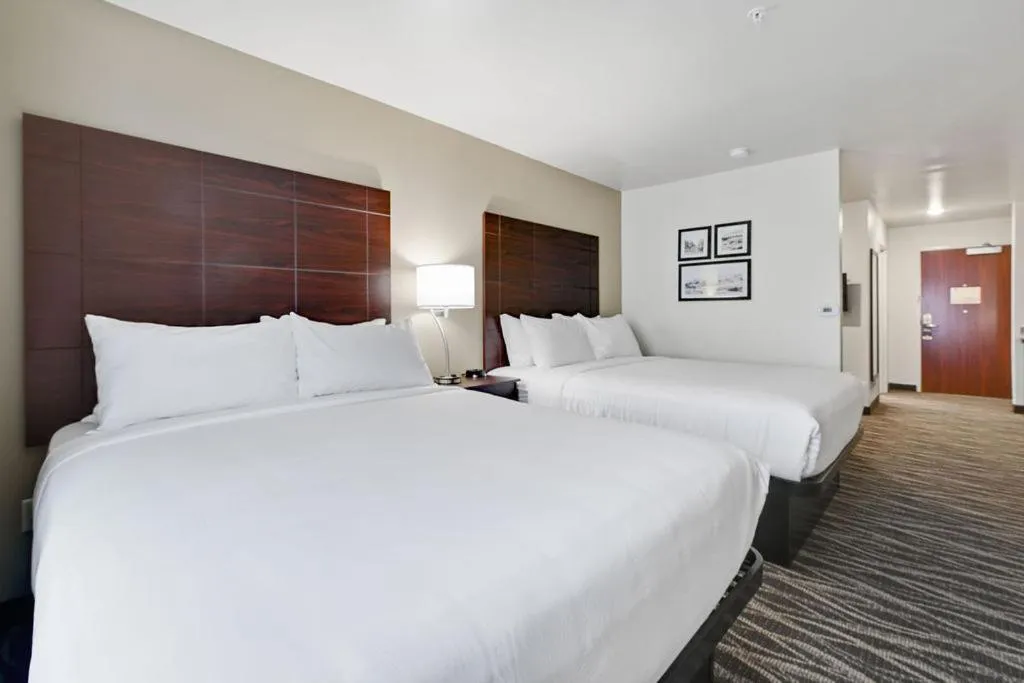 Bed in Cobblestone Hotel & Suites - Mosinee