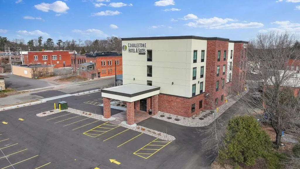 Property building in Cobblestone Hotel & Suites - Mosinee