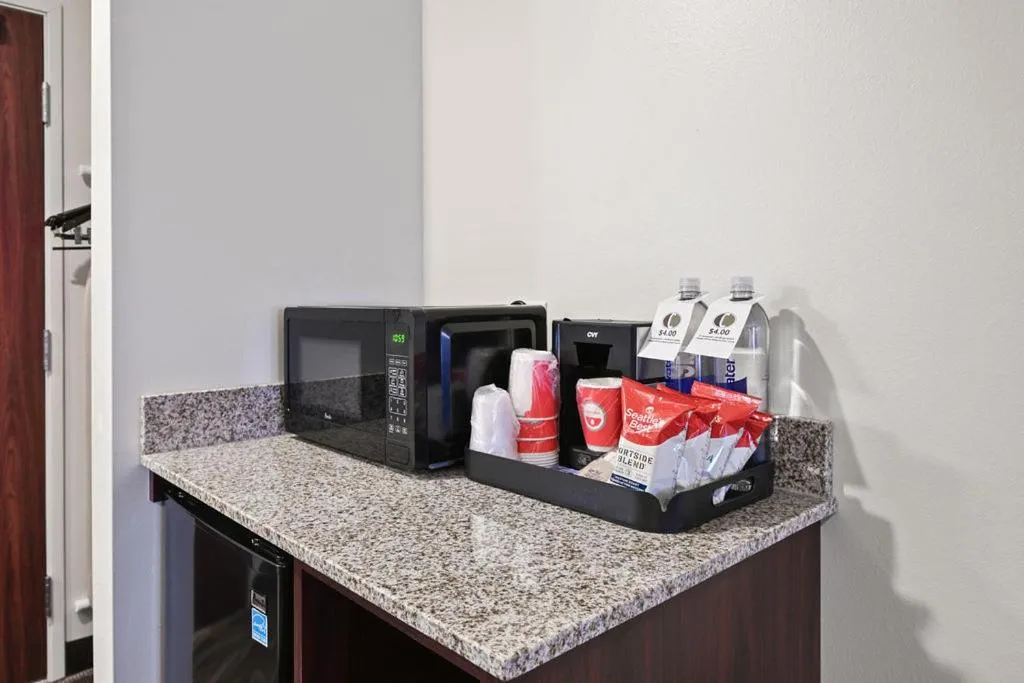 minibar in Cobblestone Hotel & Suites - Mosinee