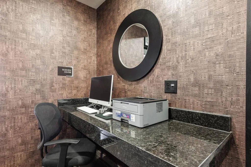 Business facilities in Cobblestone Hotel & Suites - Mosinee