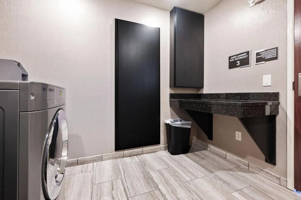 laundry in Cobblestone Hotel & Suites - Mosinee