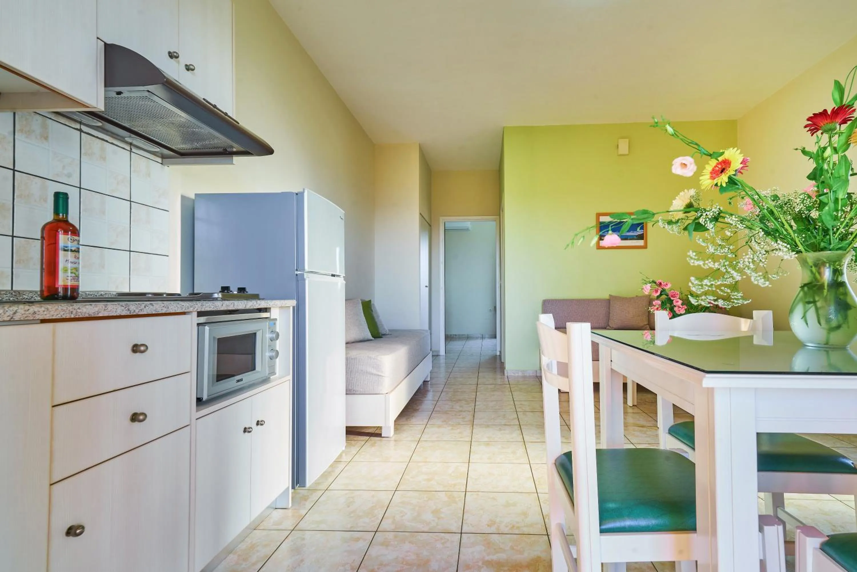 Kitchen or kitchenette in Nanakis Beach Apartments