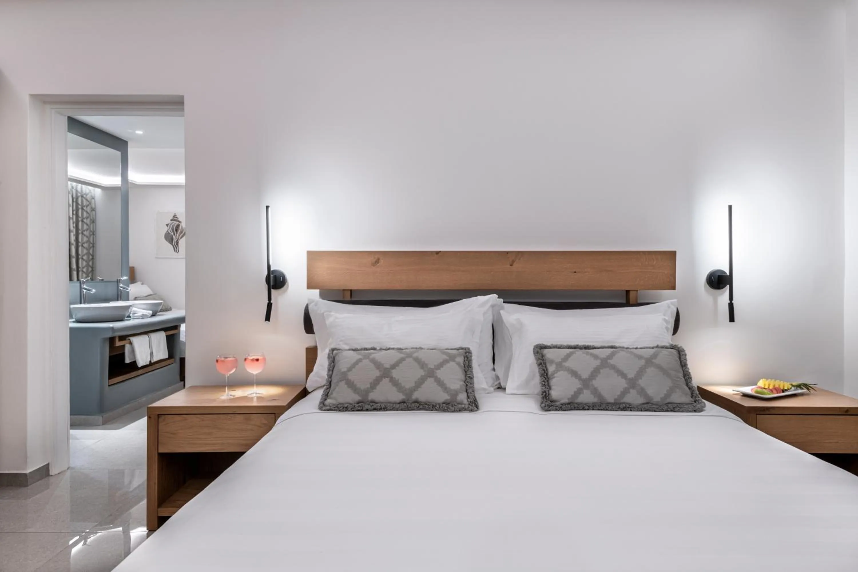 Bed in Petinos Hotel