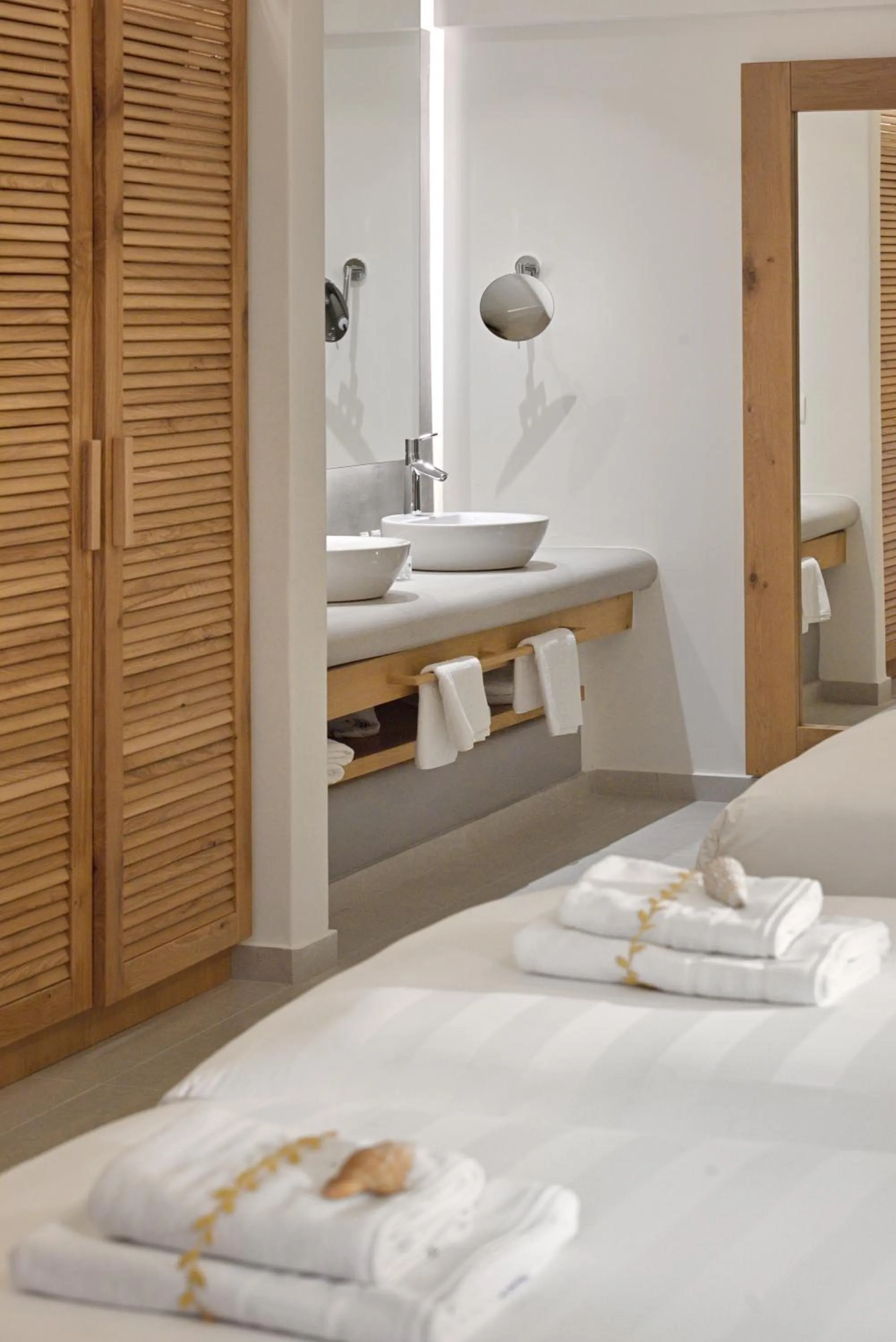 Bed in Petinos Hotel