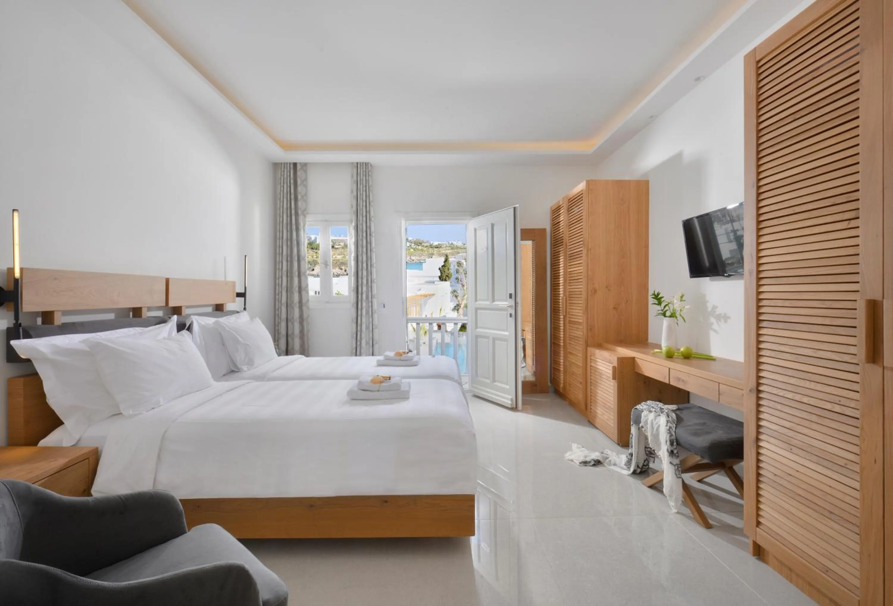 Bed in Petinos Hotel