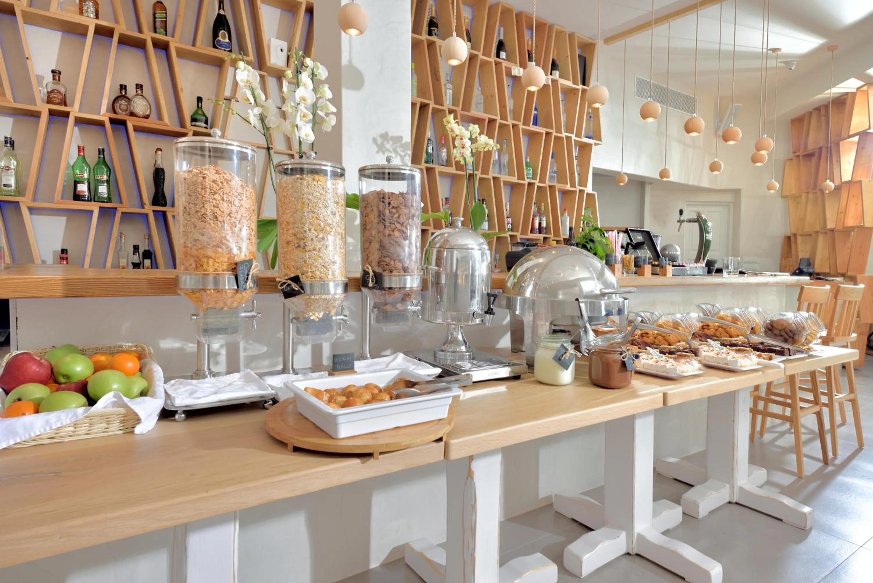Dining area in Petinos Beach Hotel