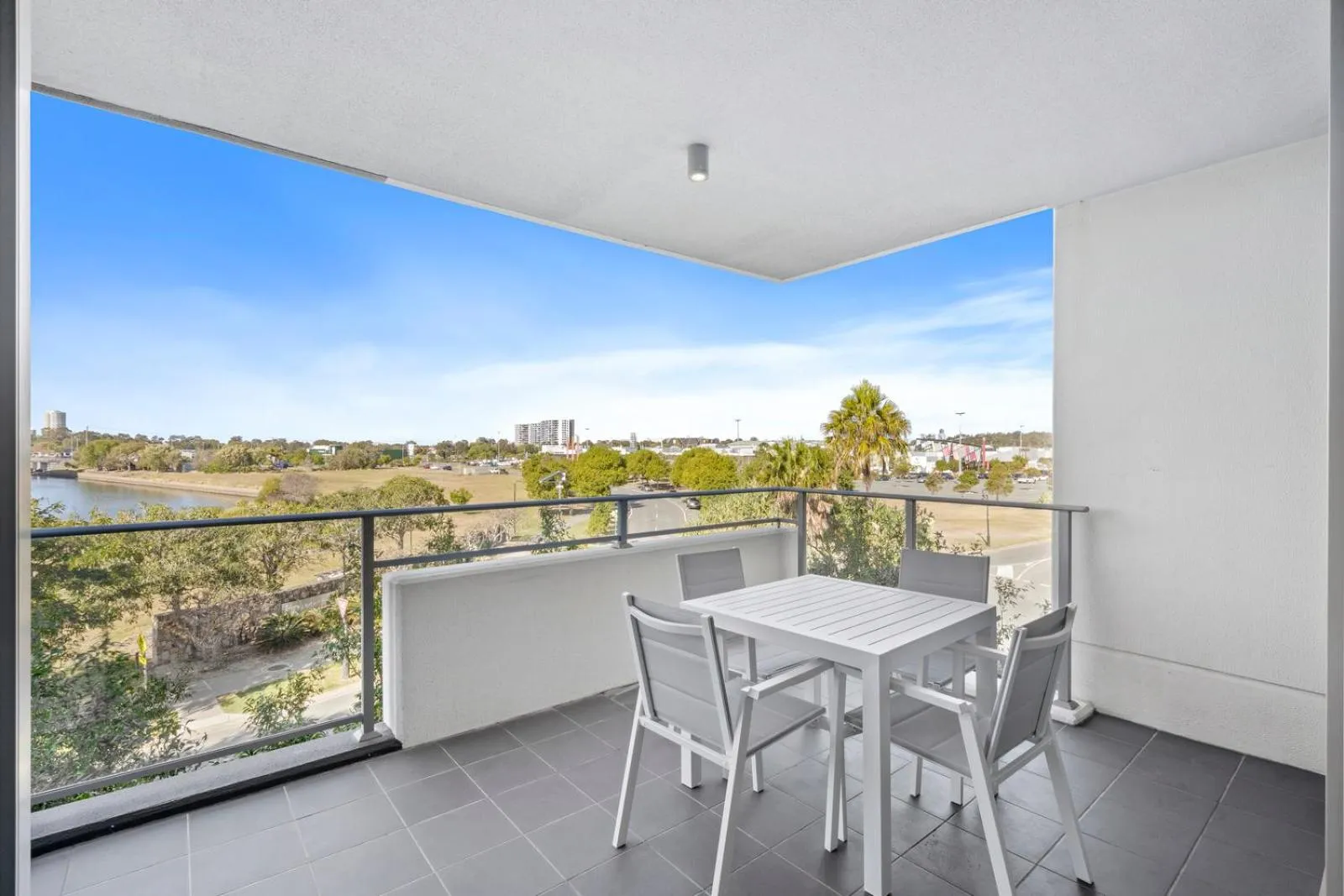 Balcony/Terrace in Harbour Quays Apartments