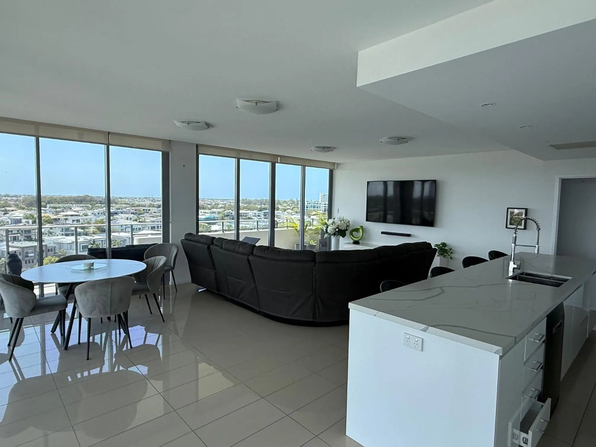 Living room in Harbour Quays Apartments