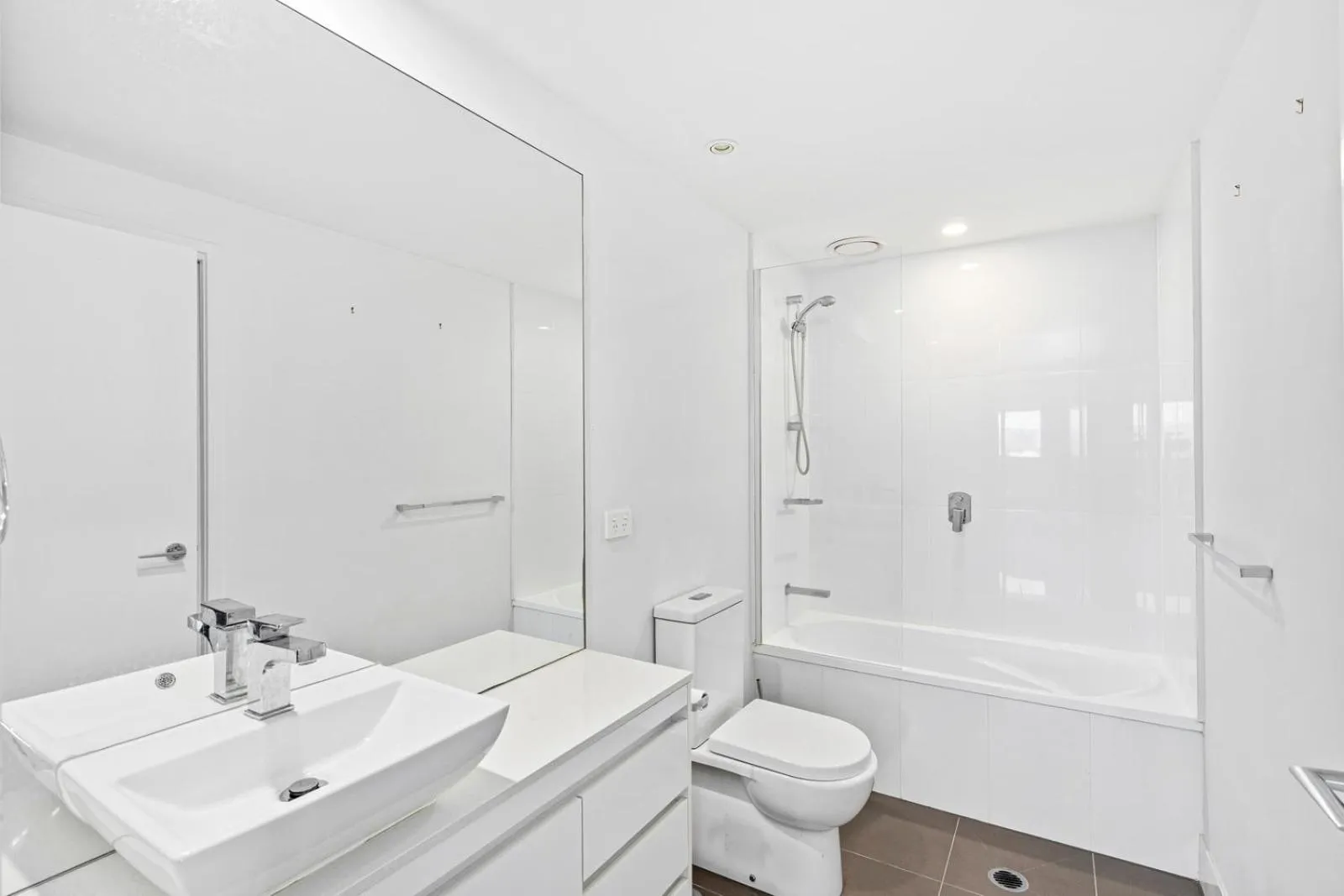 Bathroom in Harbour Quays Apartments