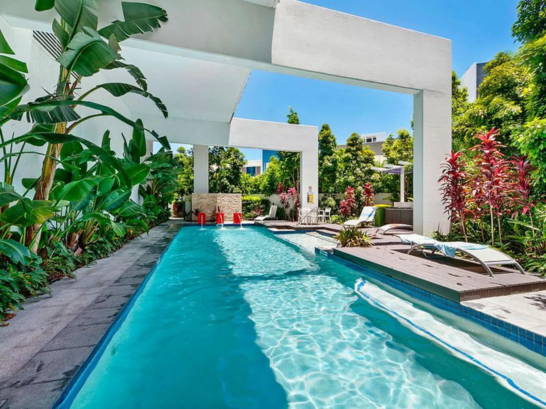 Swimming pool in Harbour Quays Apartments