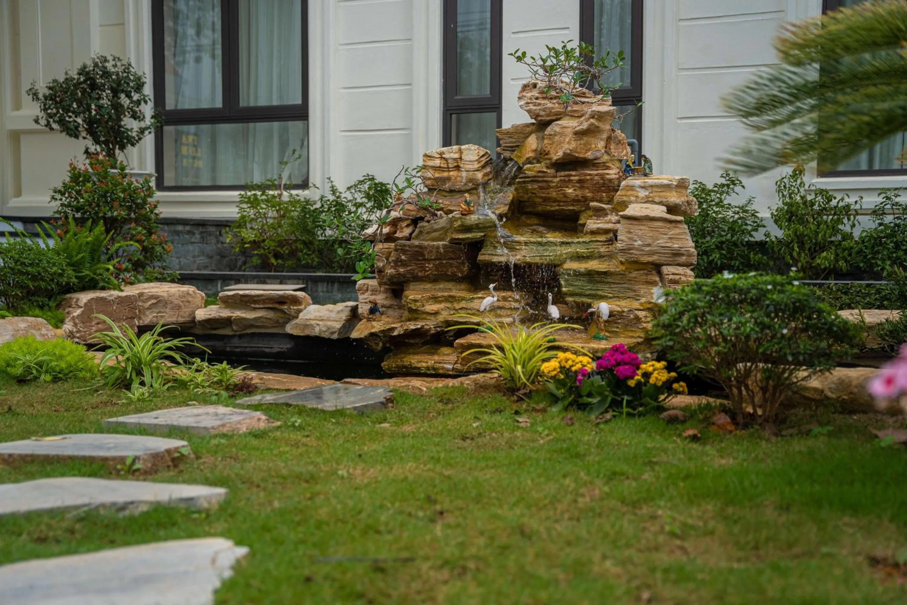 TRA LINH HOTEL & RESTAURANTs