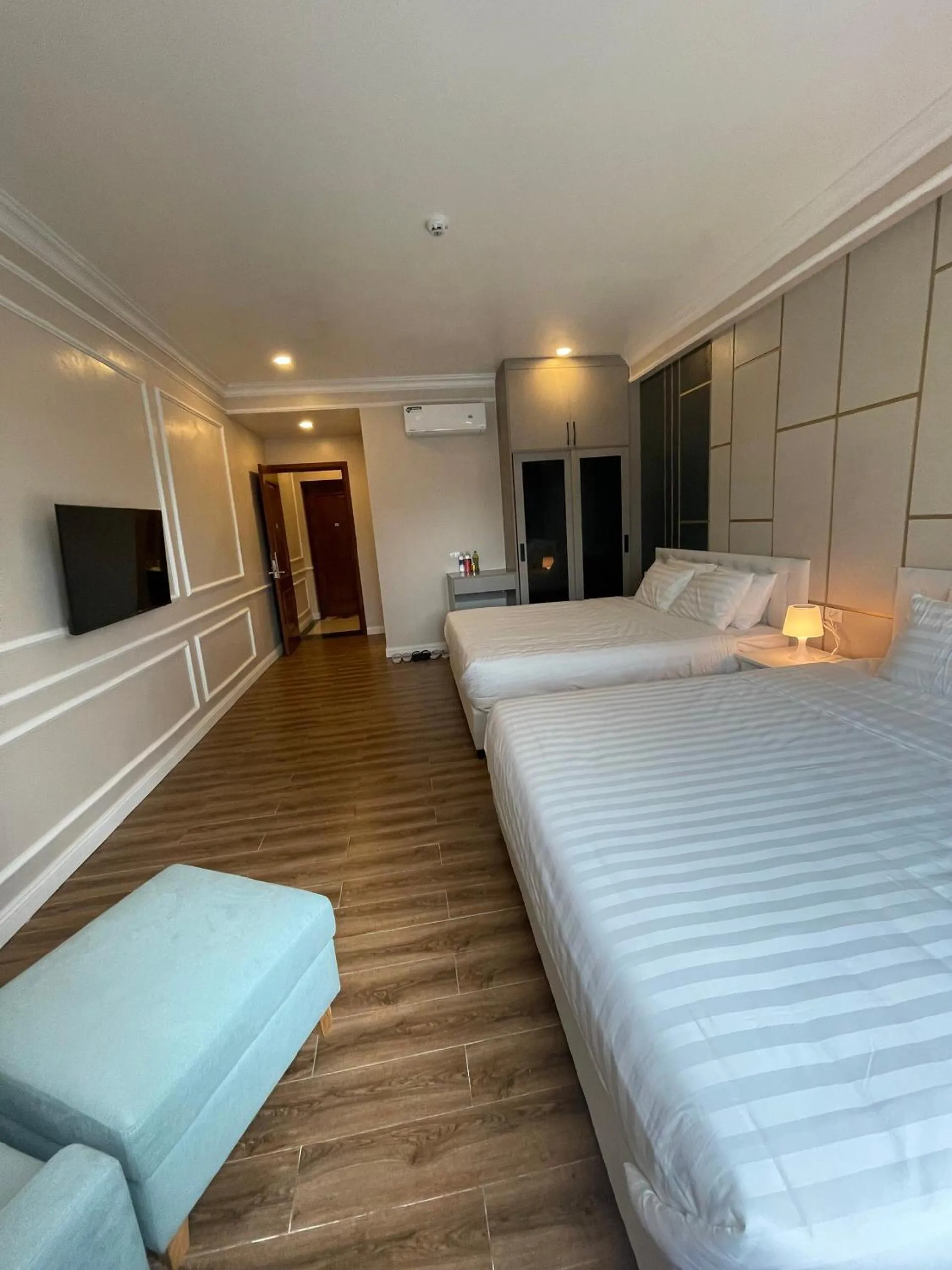Bed in TRA LINH HOTEL & RESTAURANTs