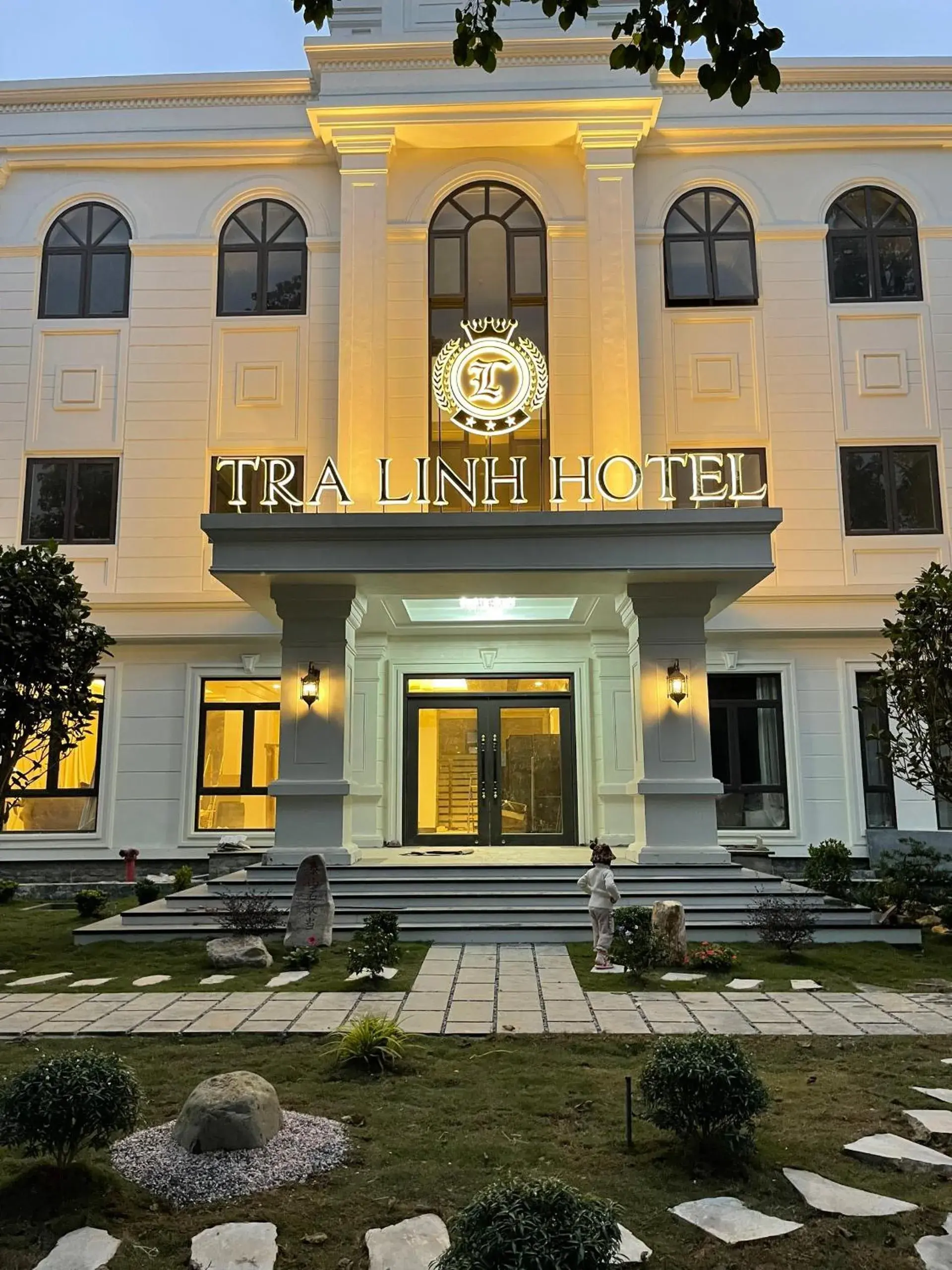 TRA LINH HOTEL & RESTAURANTs TRA LINH HOTEL & RESTAURANTs