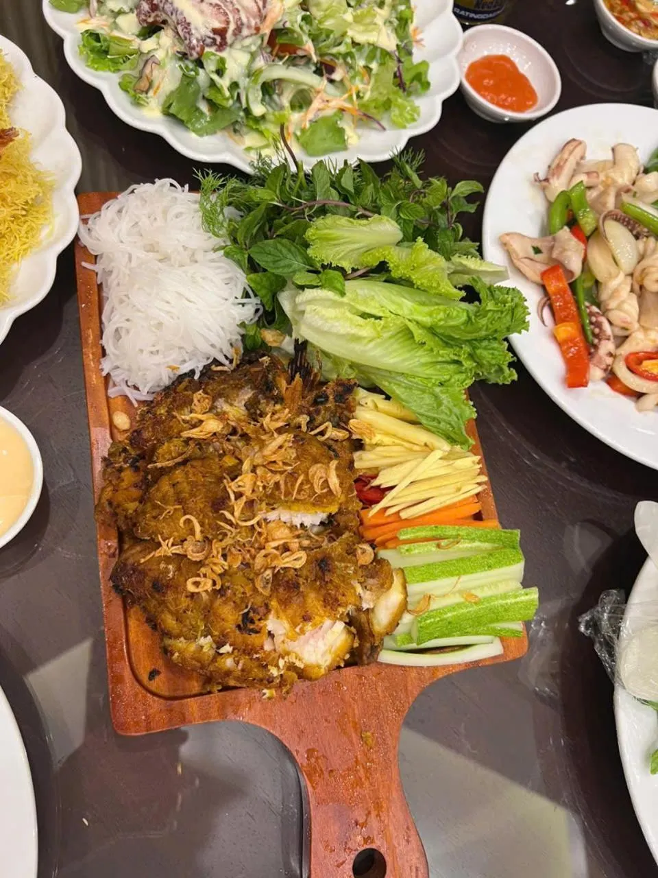 TRA LINH HOTEL & RESTAURANTs