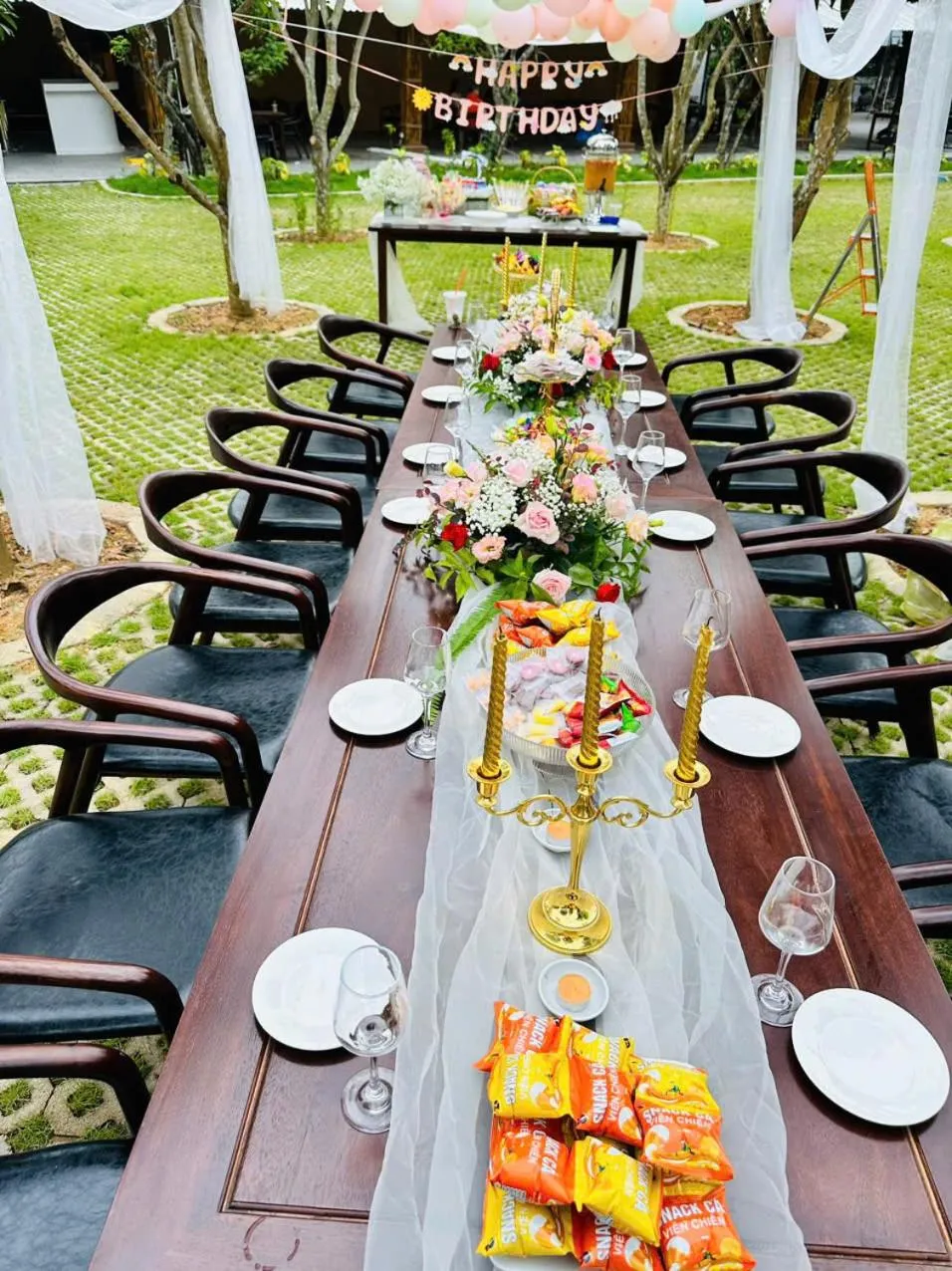 TRA LINH HOTEL & RESTAURANTs