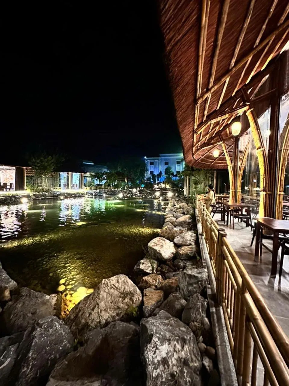 TRA LINH HOTEL & RESTAURANTs