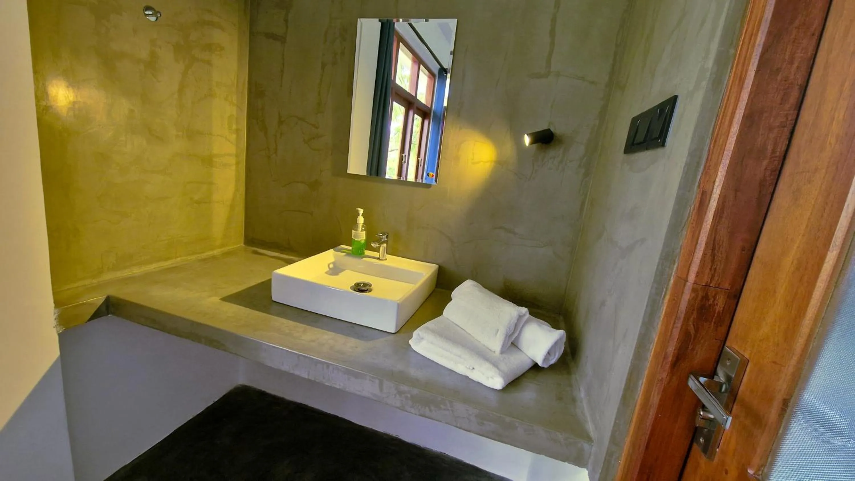 Bathroom in Mothership