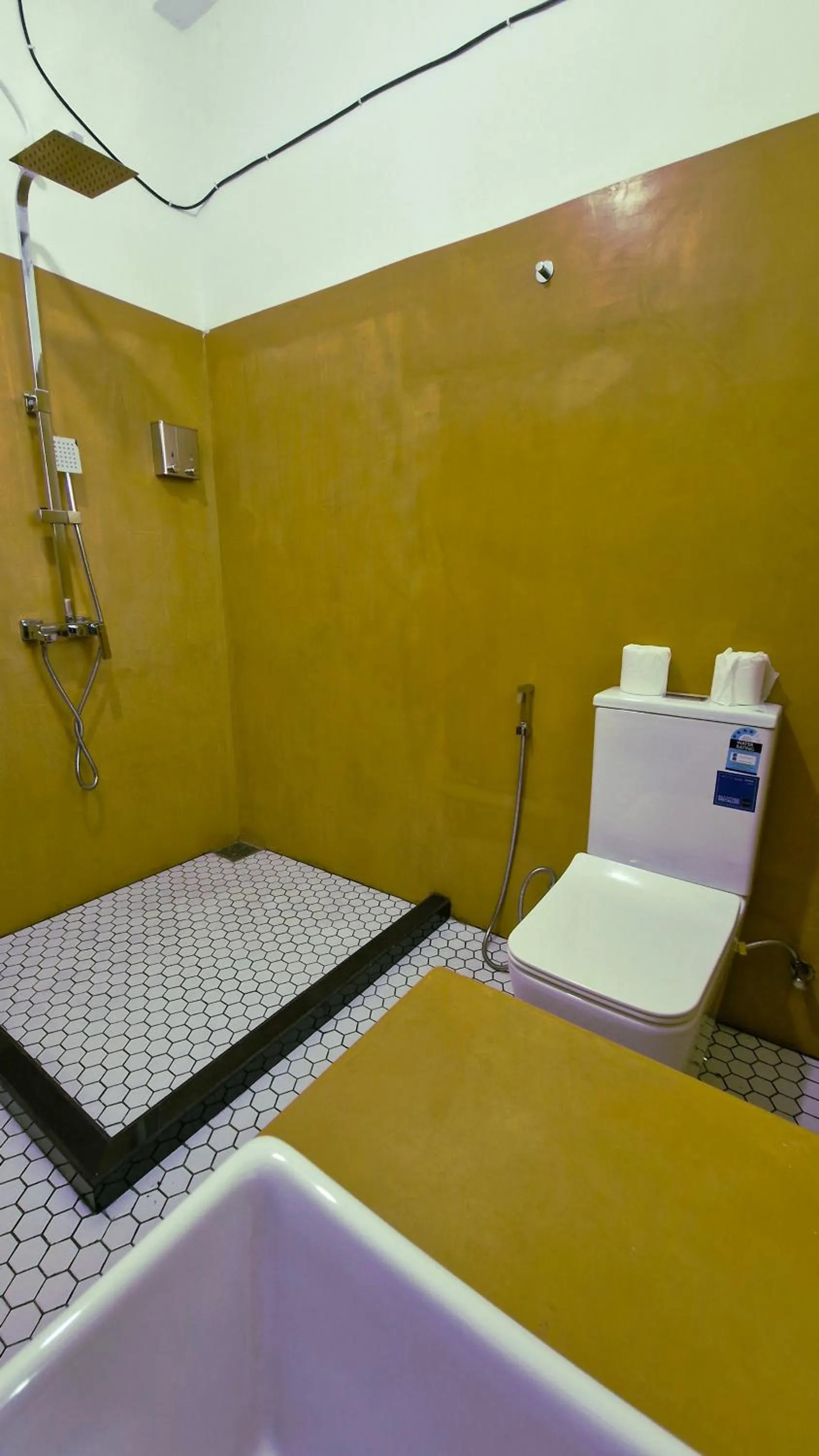 Shower in Mothership