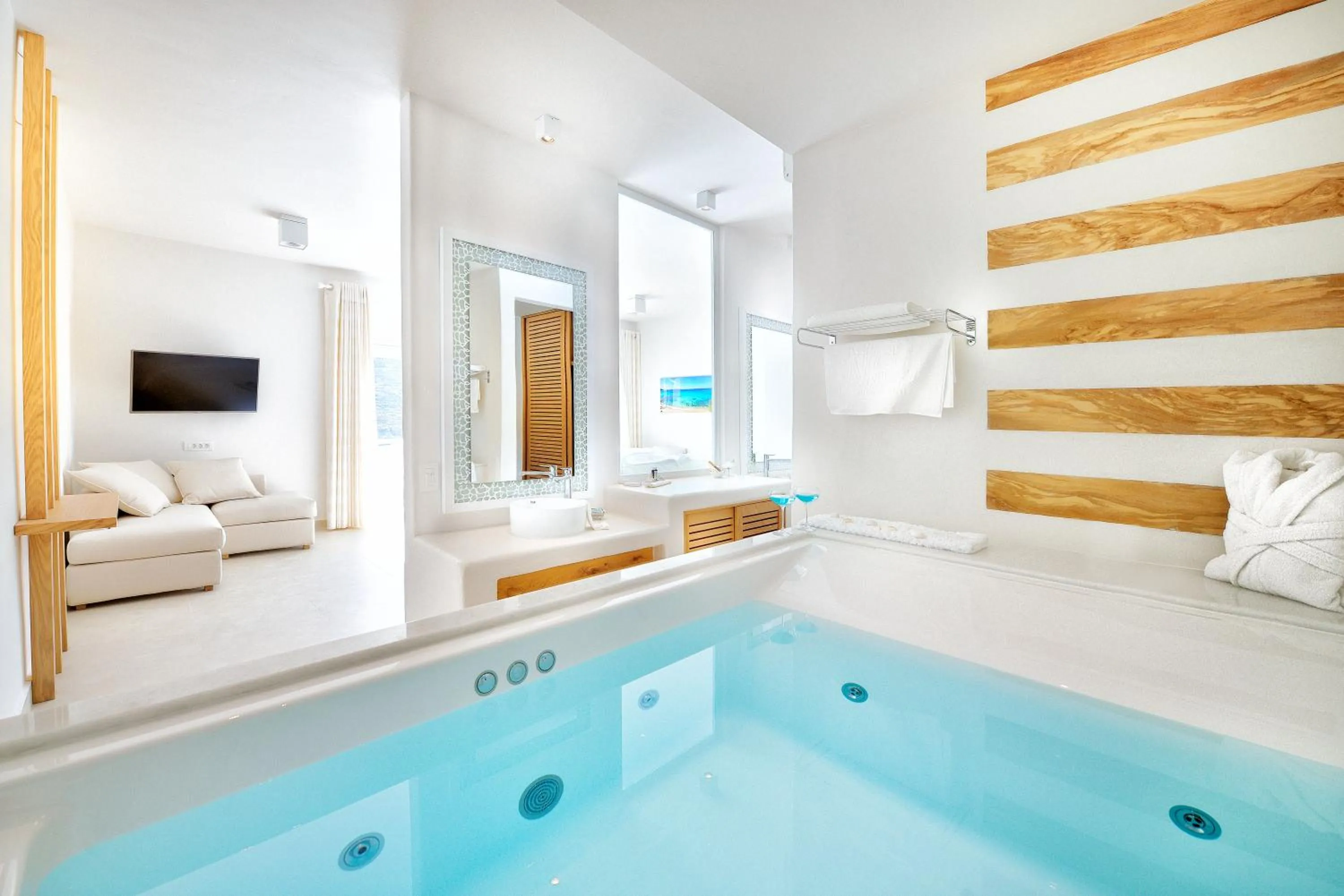 Hot Tub, Bed in Nissaki Boutique Hotel