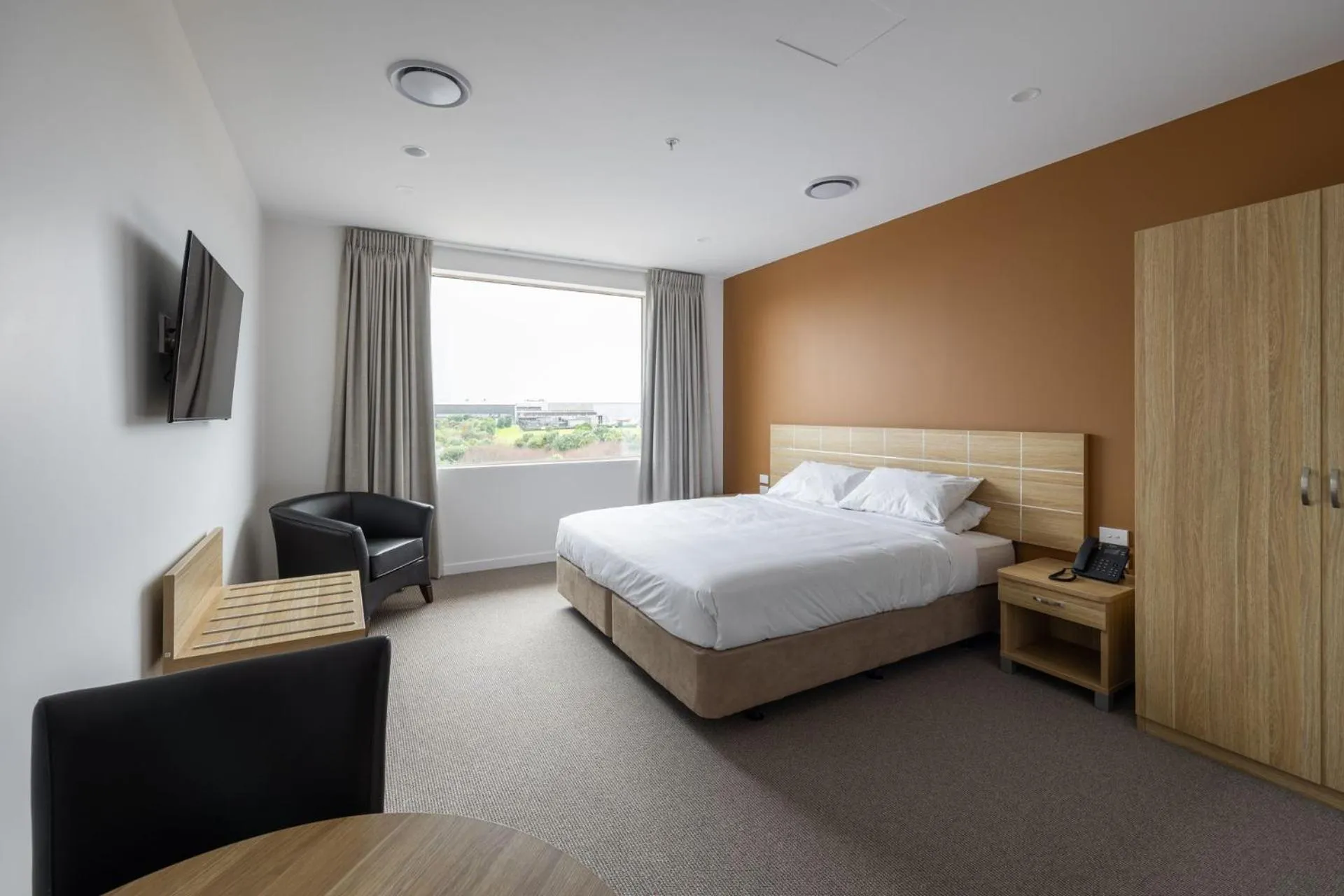 Bed in Manha Hotel Auckland Airport