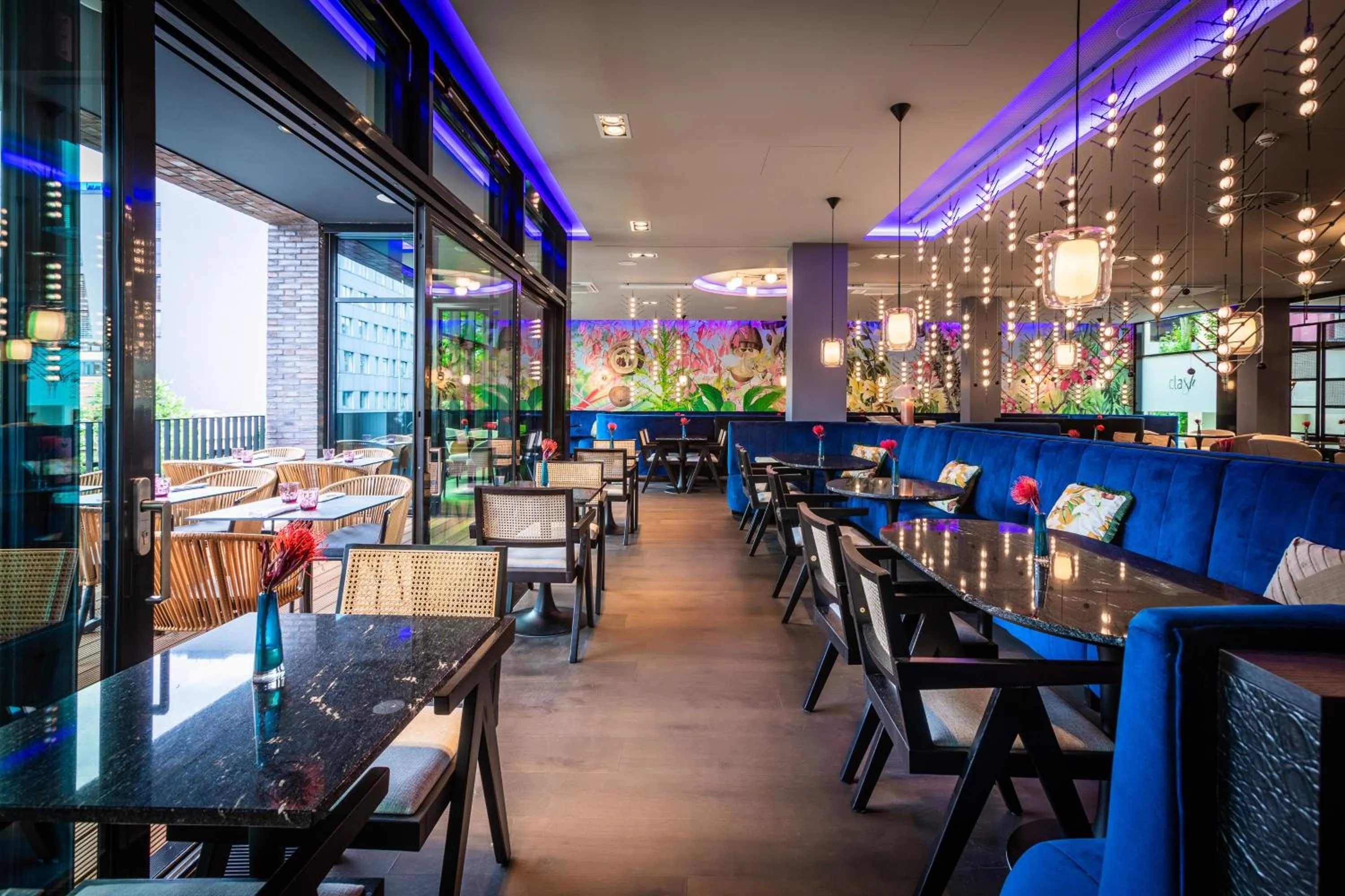 Restaurant/places to eat in NYX Hotel Hamburg by Leonardo Hotels