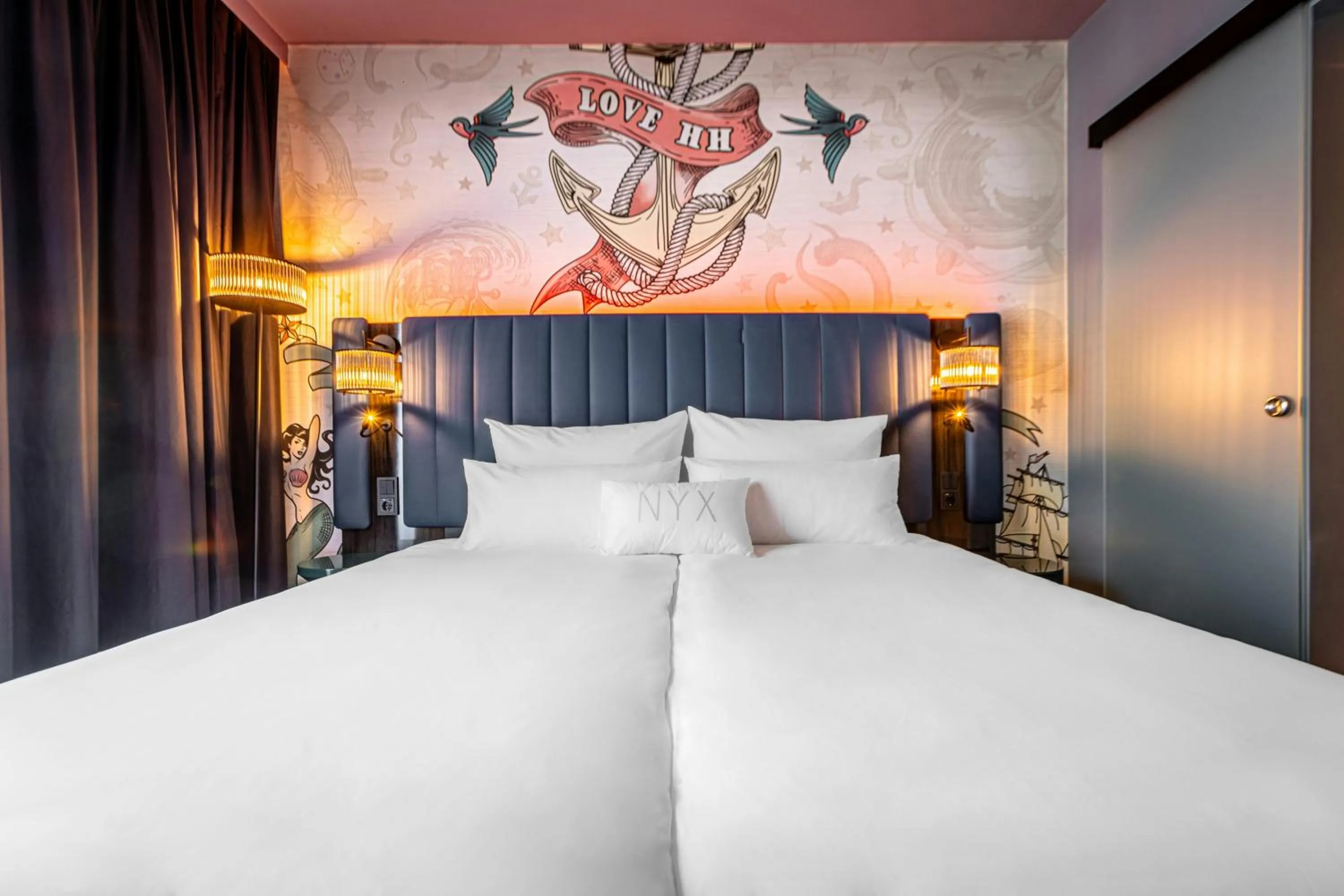 Photo of the whole room, Bed in NYX Hotel Hamburg by Leonardo Hotels