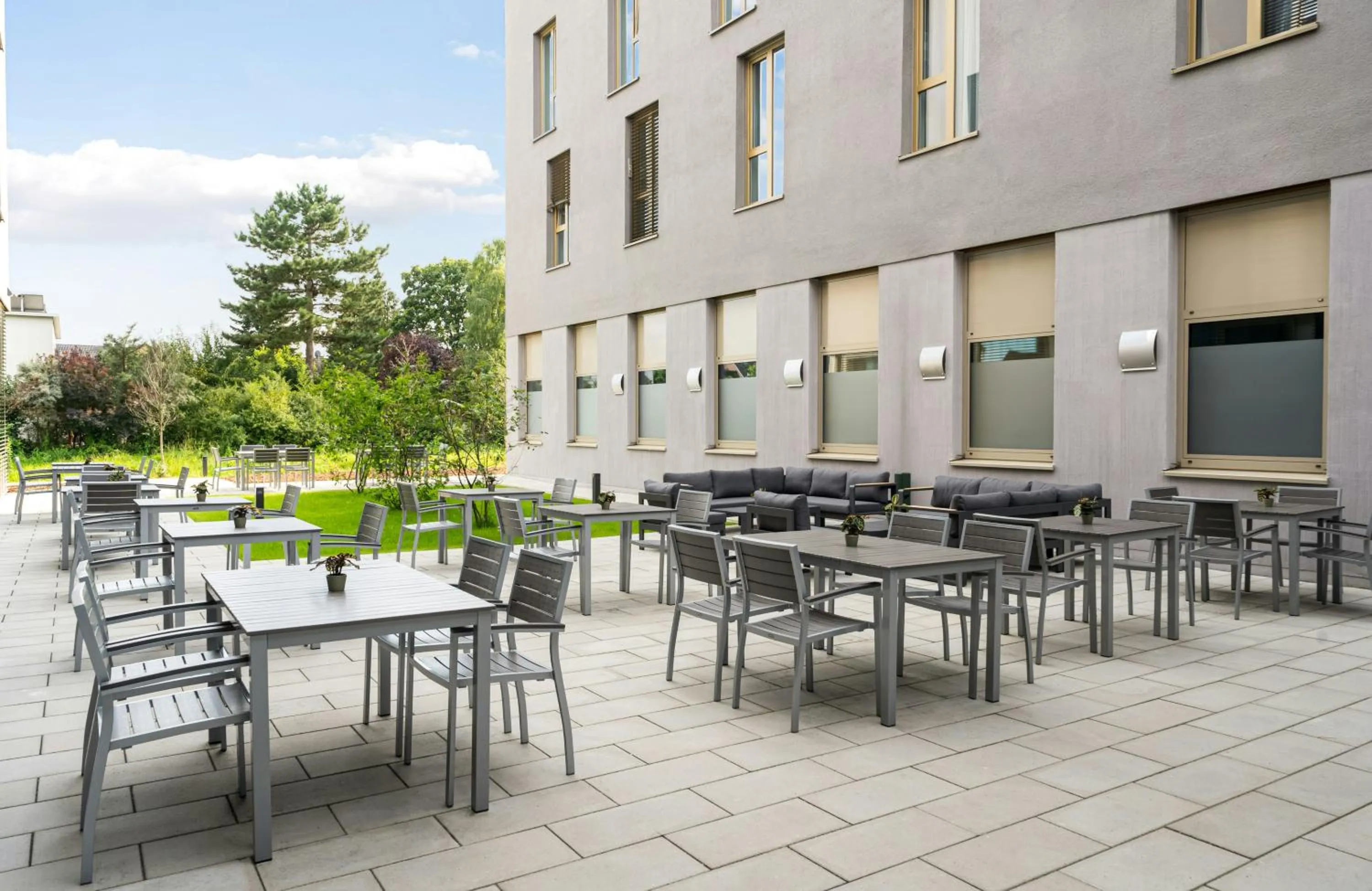 Balcony/Terrace in Leonardo Royal Hotel Cologne Bonn Airport