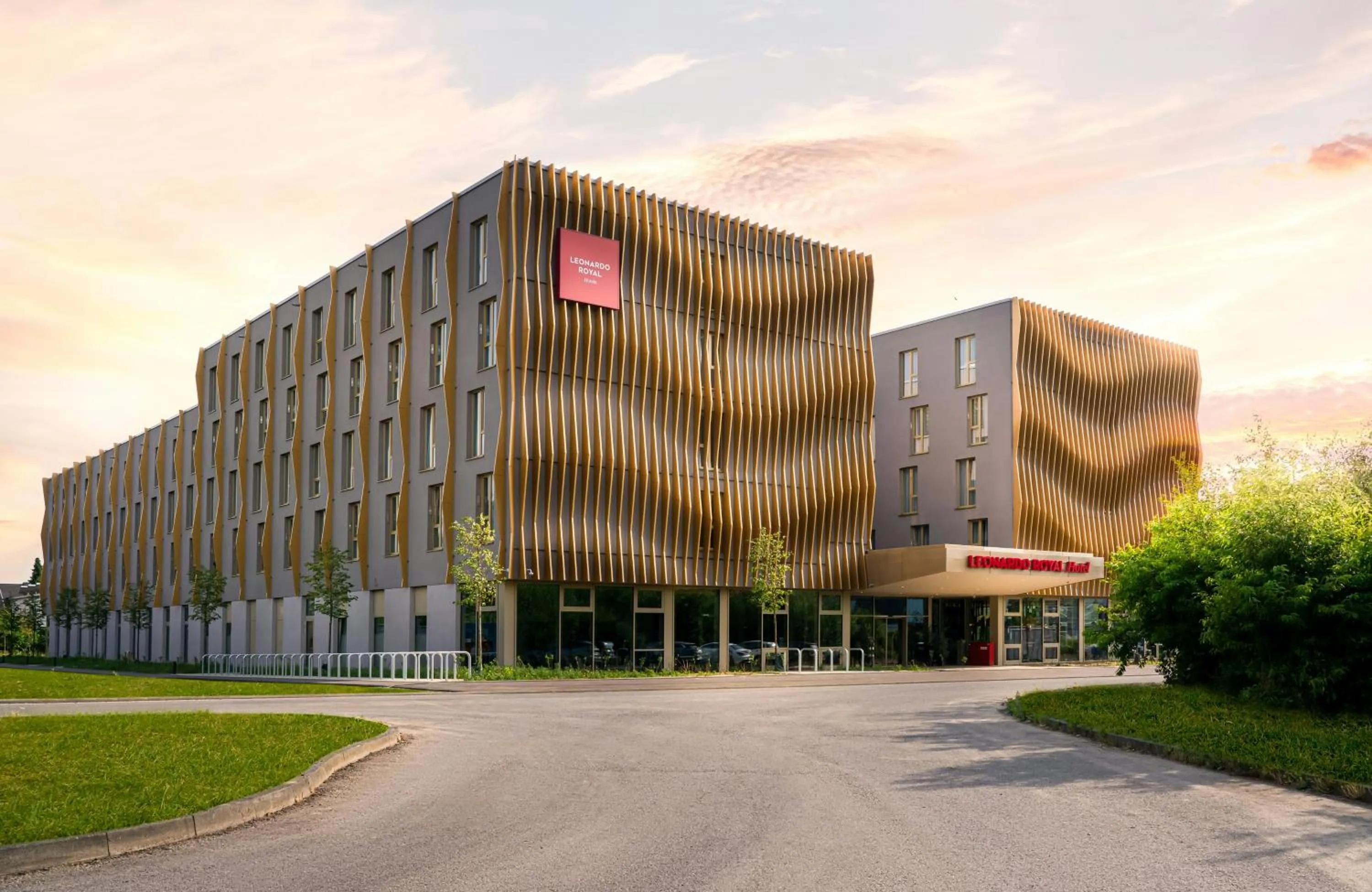 Property building in Leonardo Royal Hotel Cologne Bonn Airport