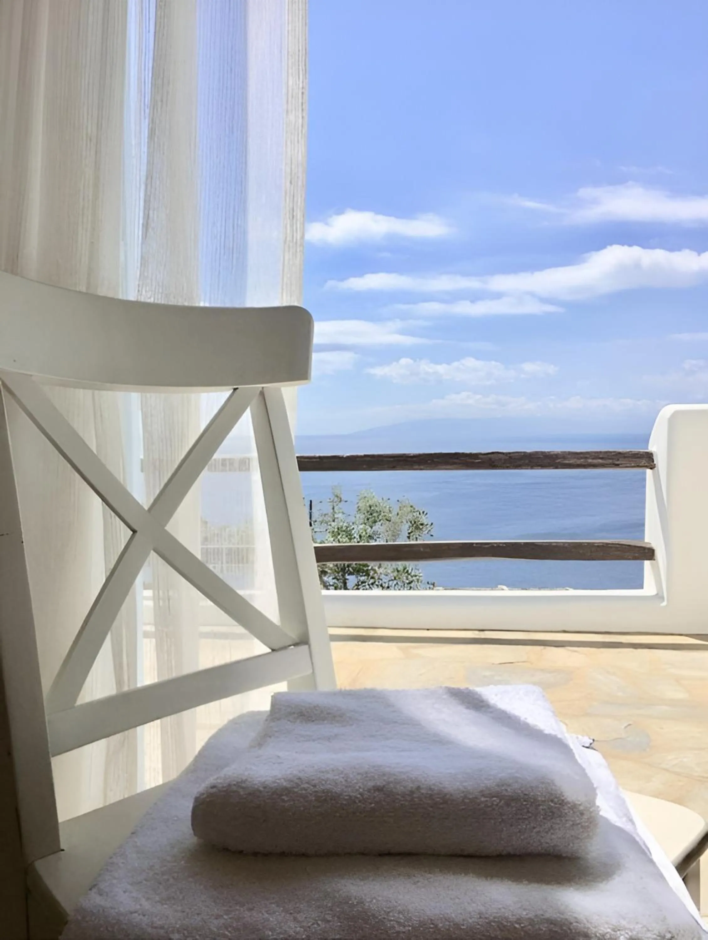 Day in Mykonos Dot - The Villas