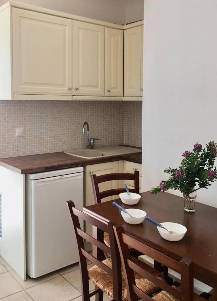 Kitchen or kitchenette in Mykonos Dot - The Villas