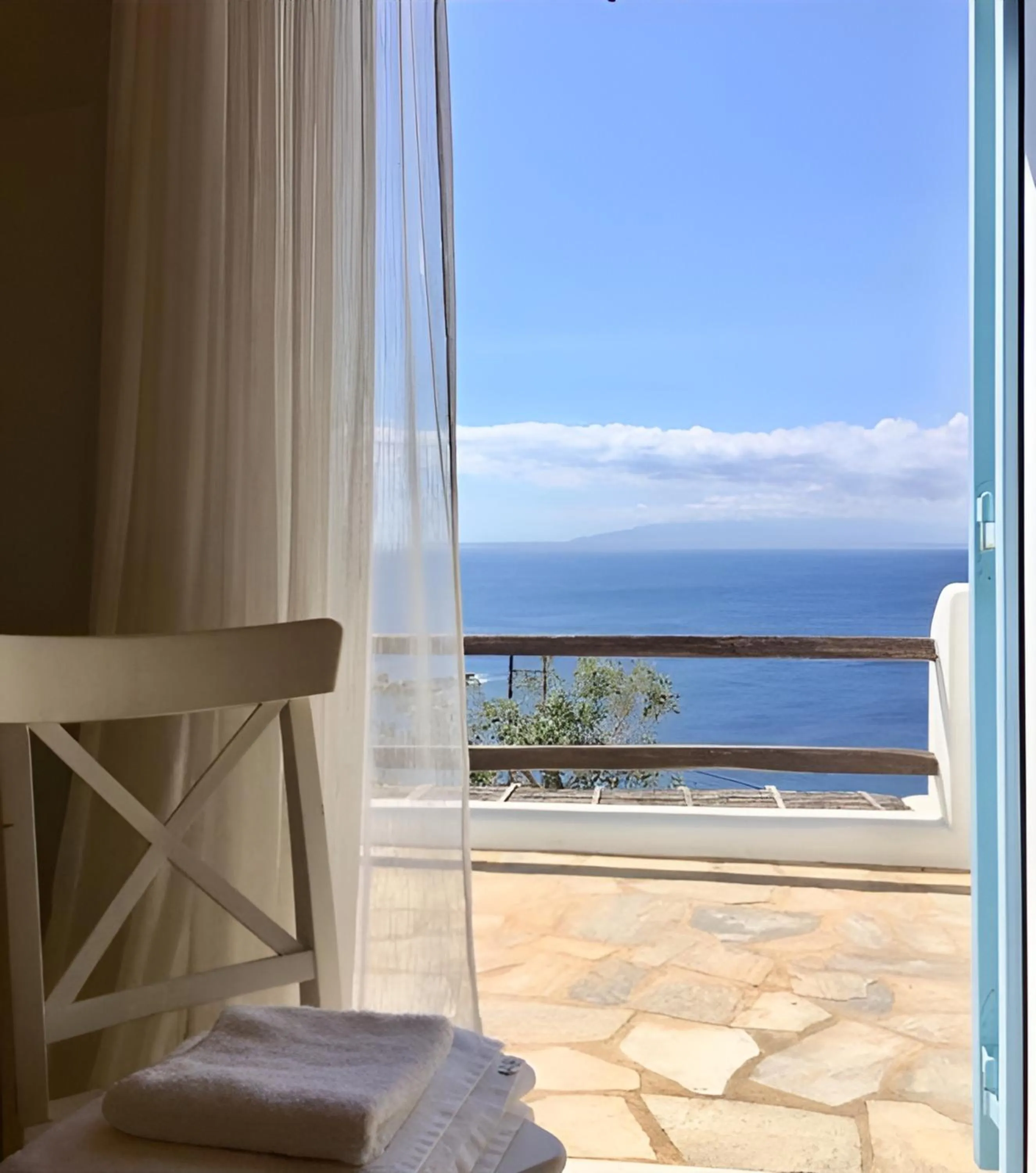 Day in Mykonos Dot - The Villas