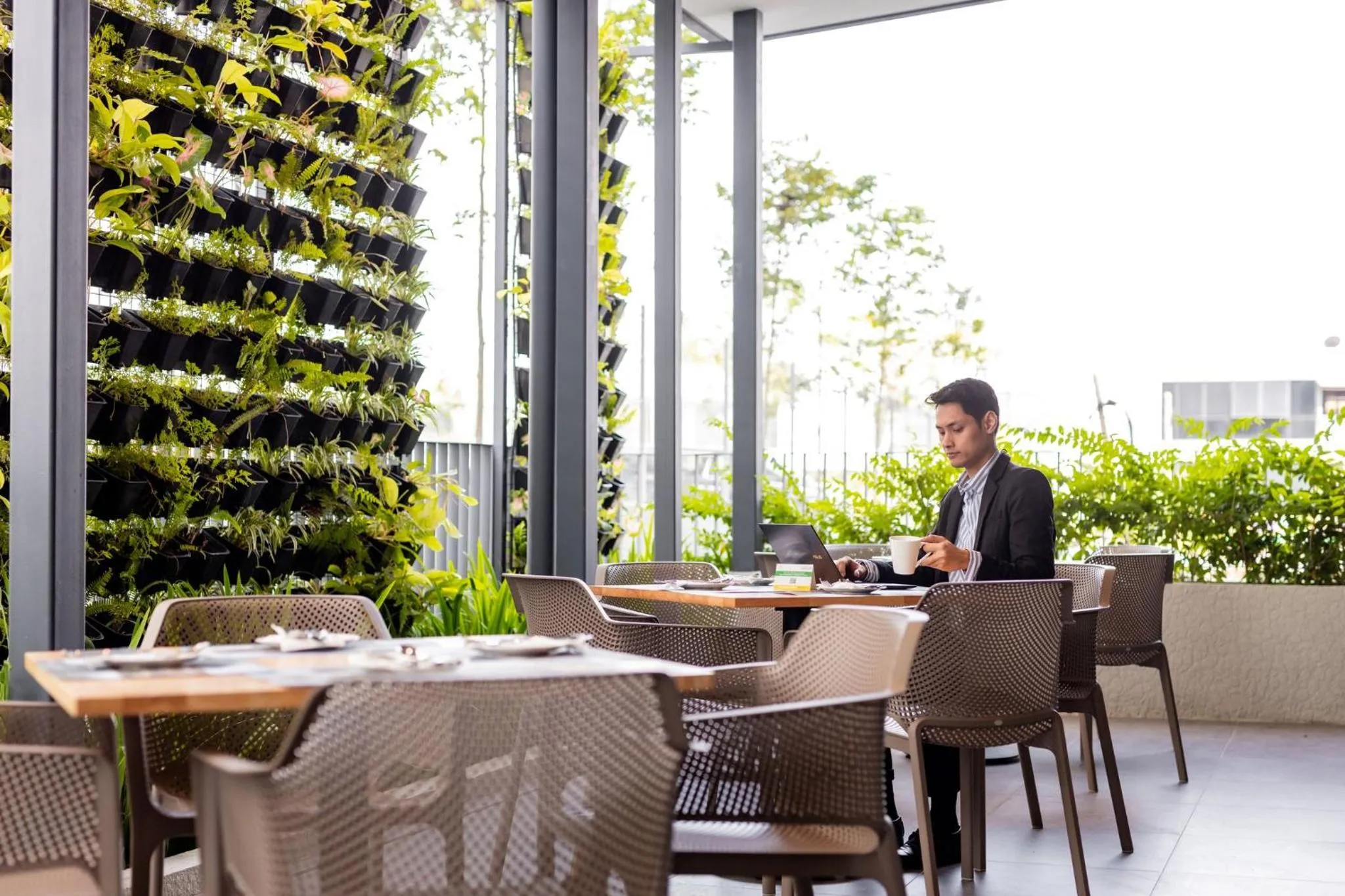 Restaurant/places to eat in Holiday Inn Sepang - Airport