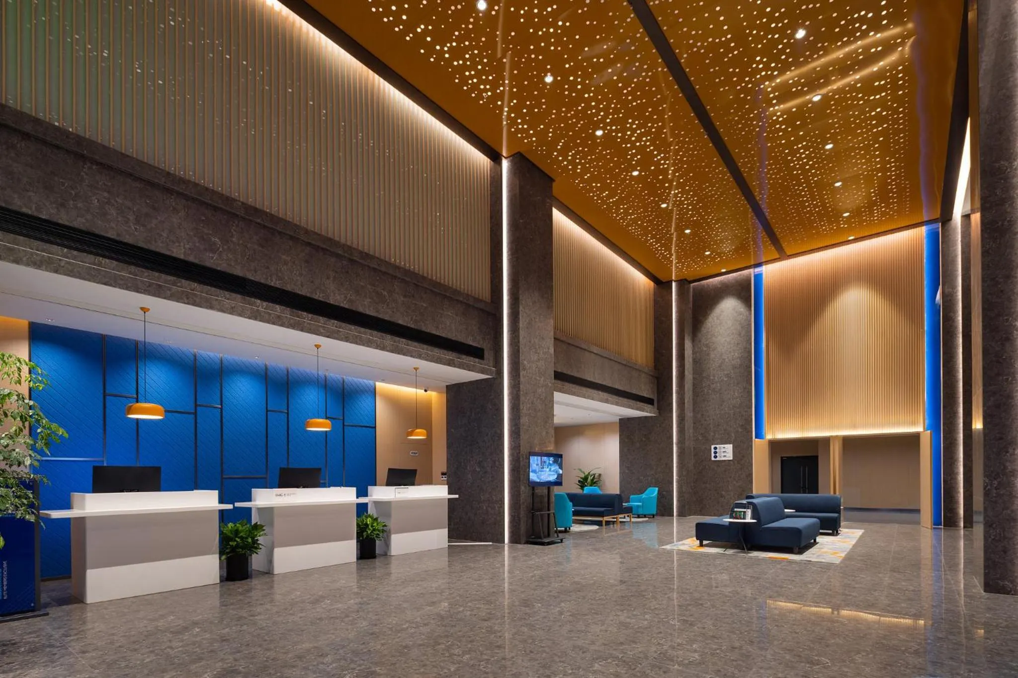 Property building in Holiday Inn Express Changsha Broadcasting Center