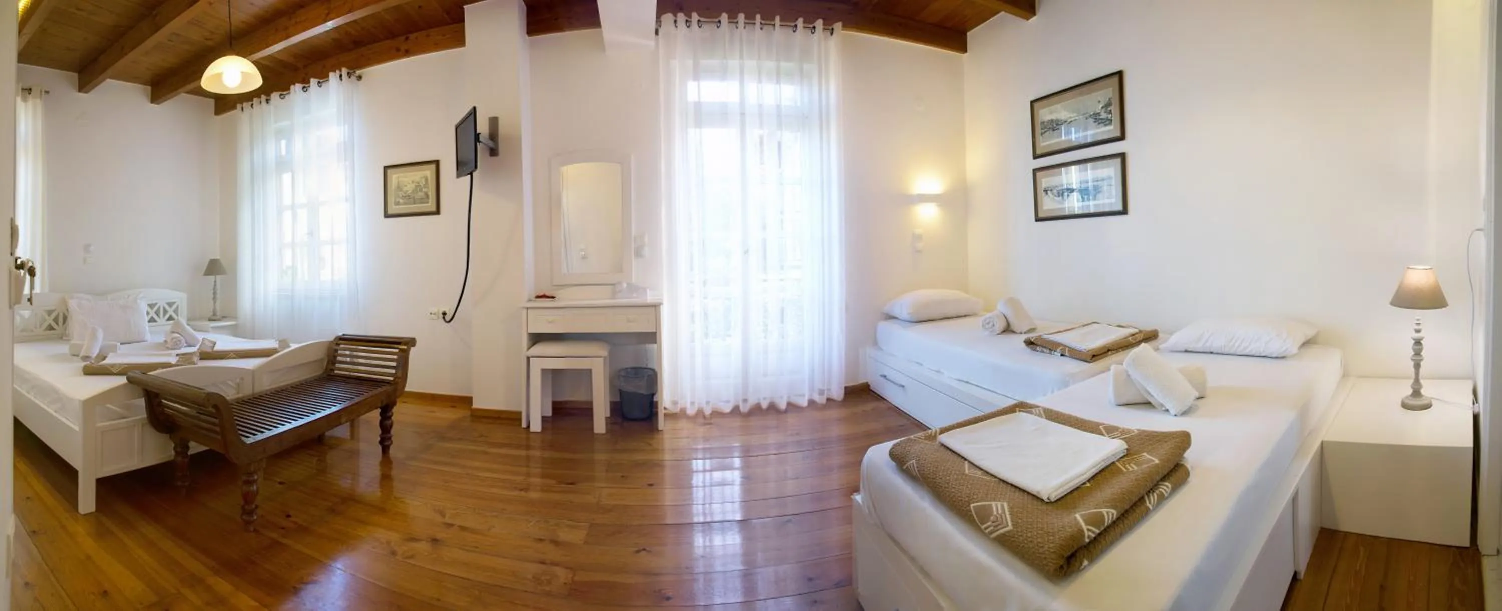 Photo of the whole room in Ontas Traditional Hotel