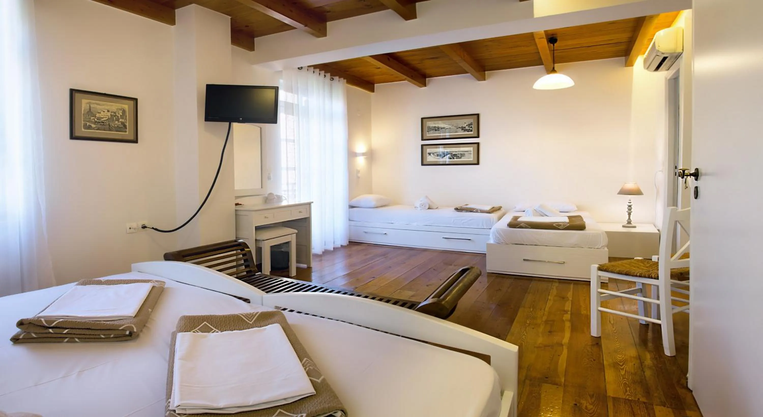 Photo of the whole room in Ontas Traditional Hotel