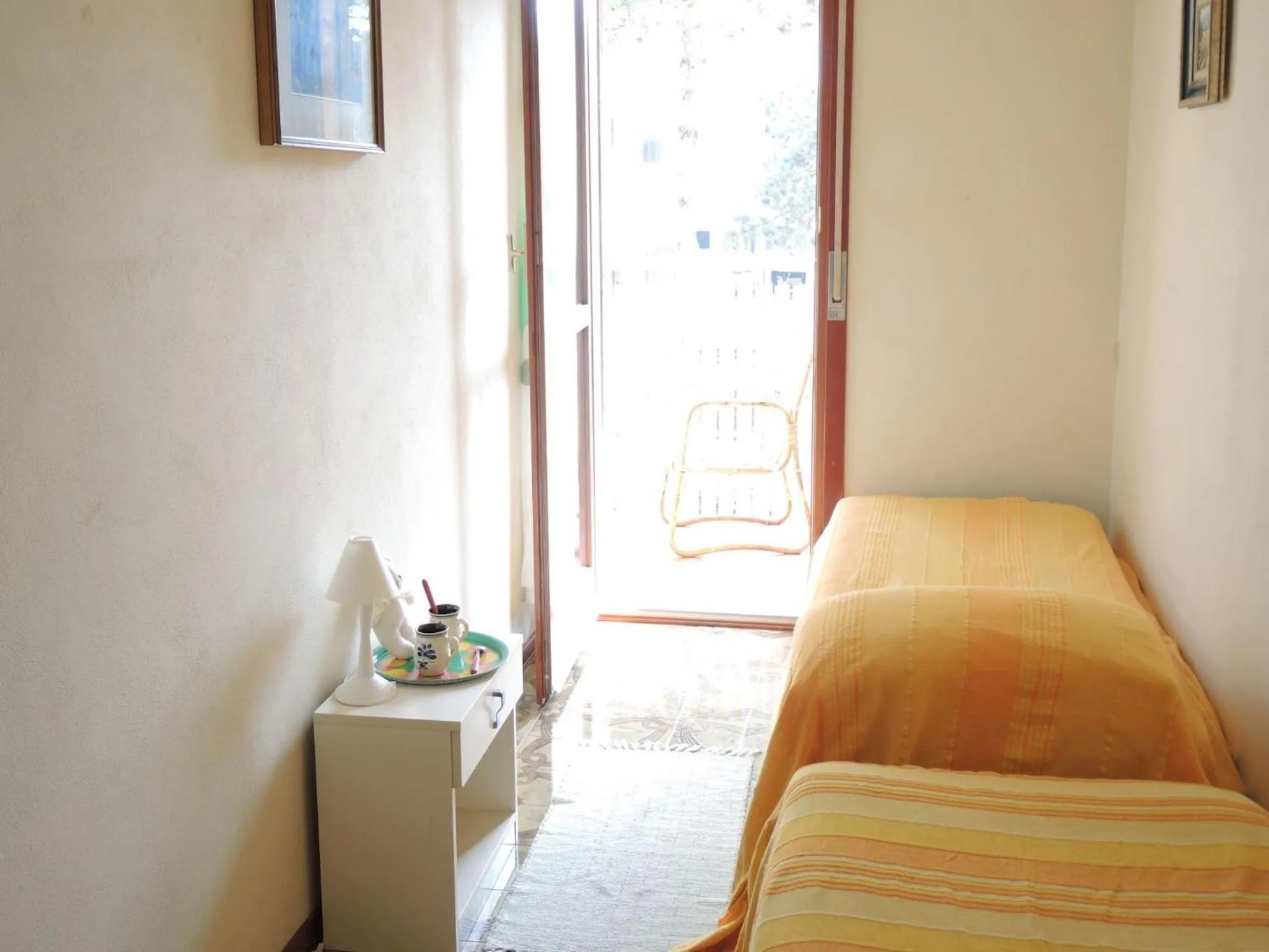 Bedroom, Bed in Great flat 100m from the beach - Beahost Rentals