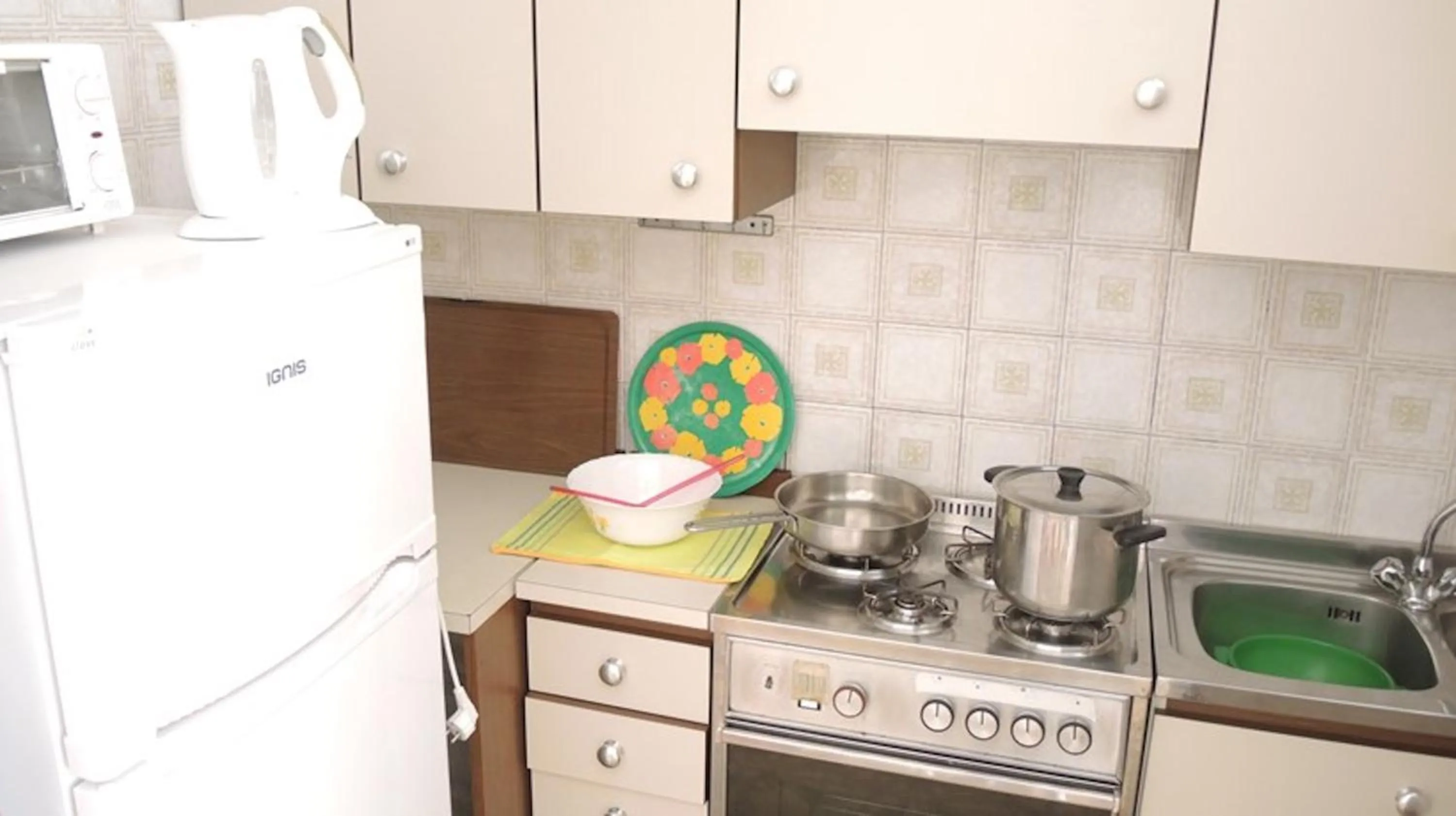 kitchen in Great flat 100m from the beach - Beahost Rentals