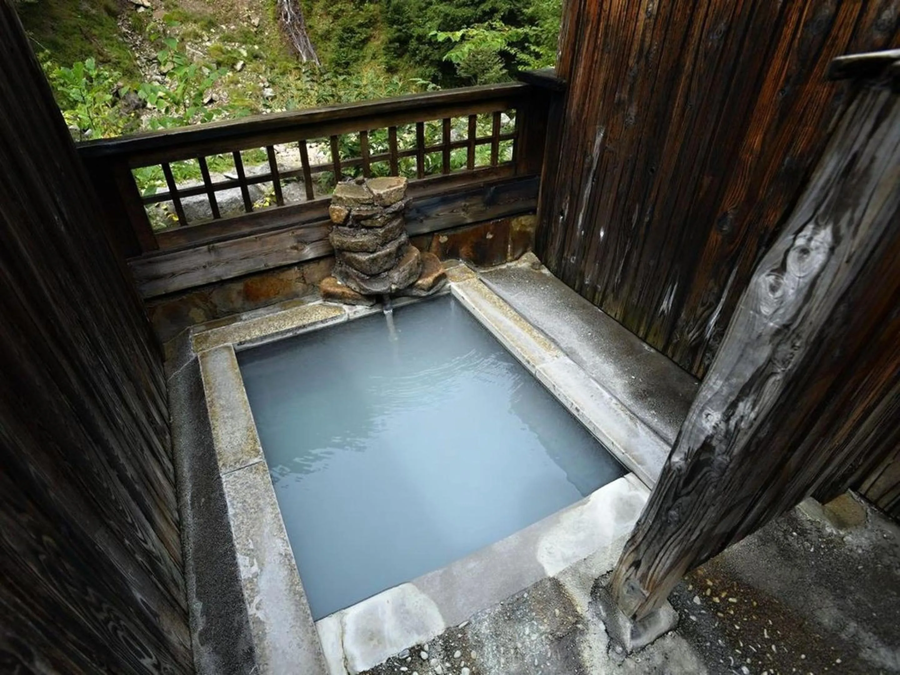 Hot Spring Bath in Kaniyu